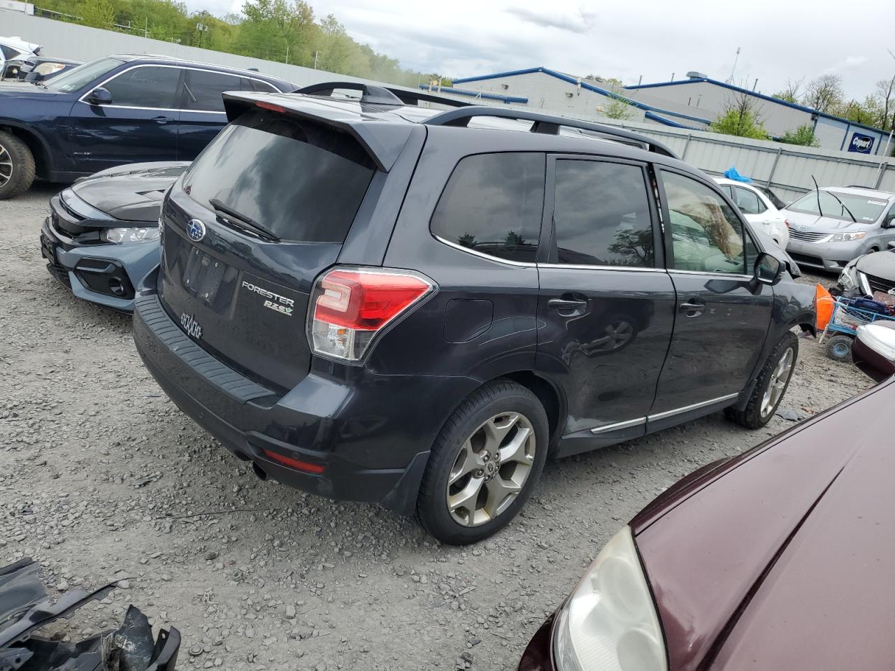 Photo 2 VIN: JF2SJAWC8HH589441 - SUBARU FORESTER 