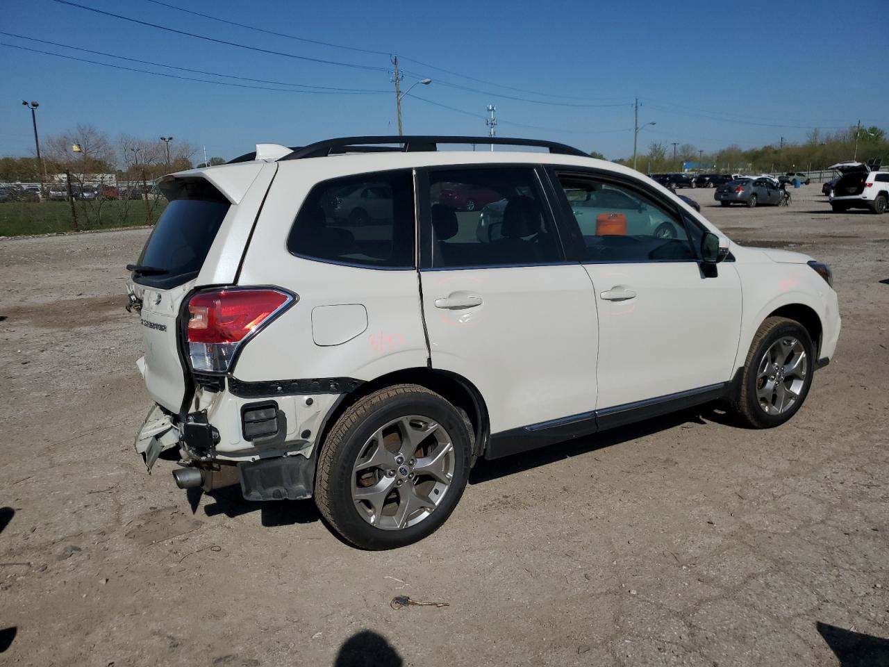 Photo 2 VIN: JF2SJAWC8JH467457 - SUBARU FORESTER 