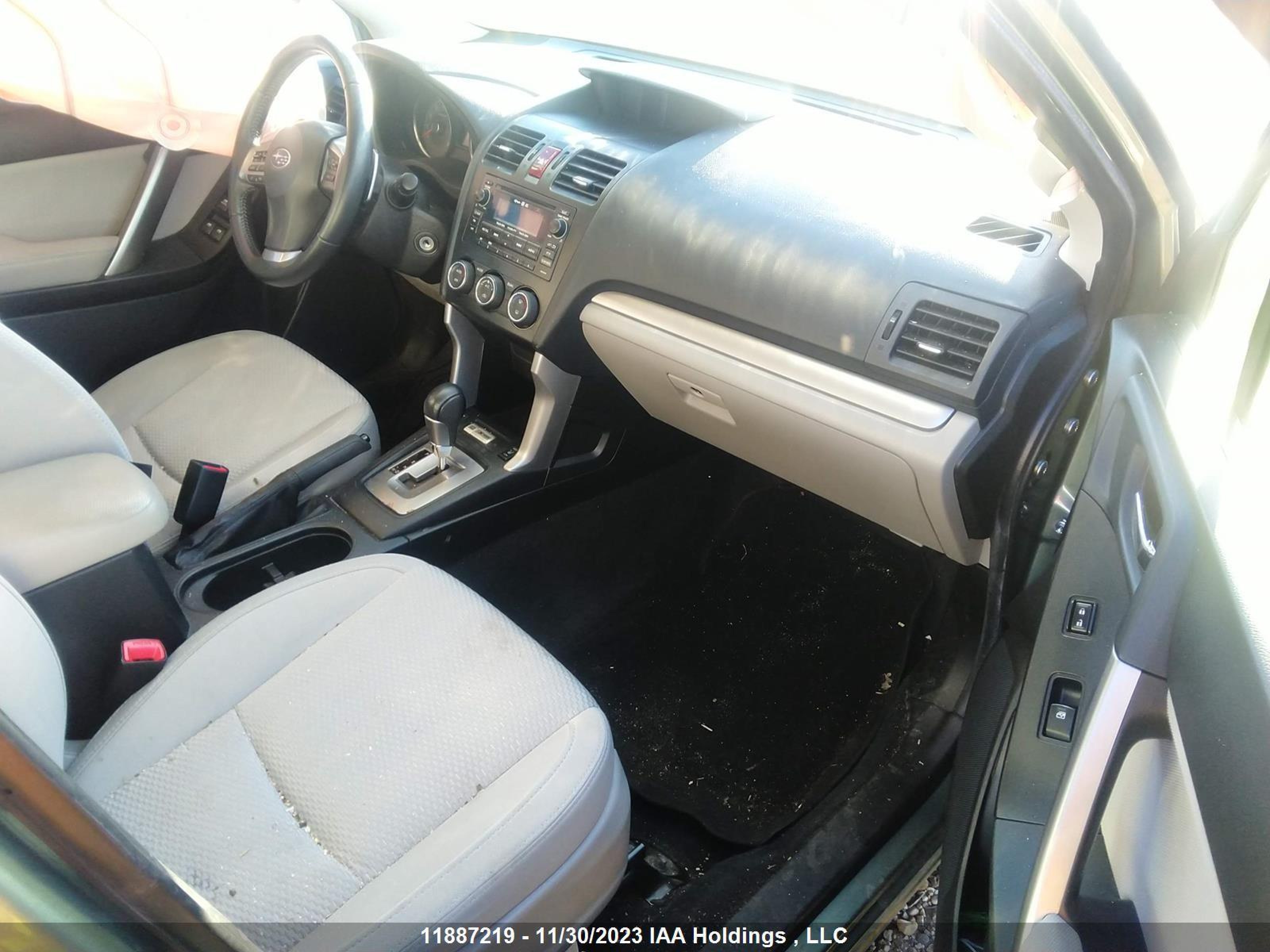 Photo 4 VIN: JF2SJCHC2FH516149 - SUBARU FORESTER 