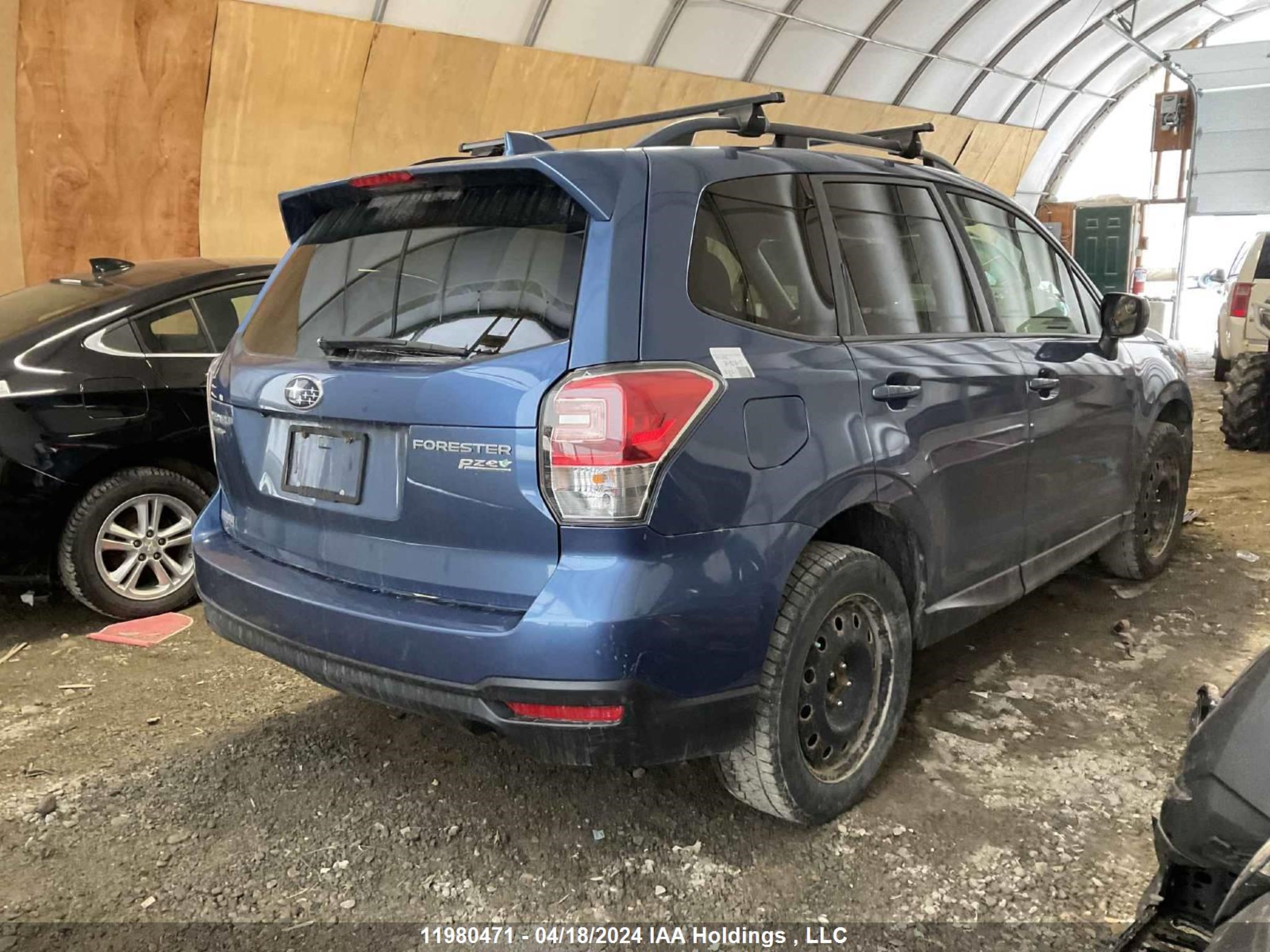 Photo 4 VIN: JF2SJEDC5HH412954 - SUBARU FORESTER 