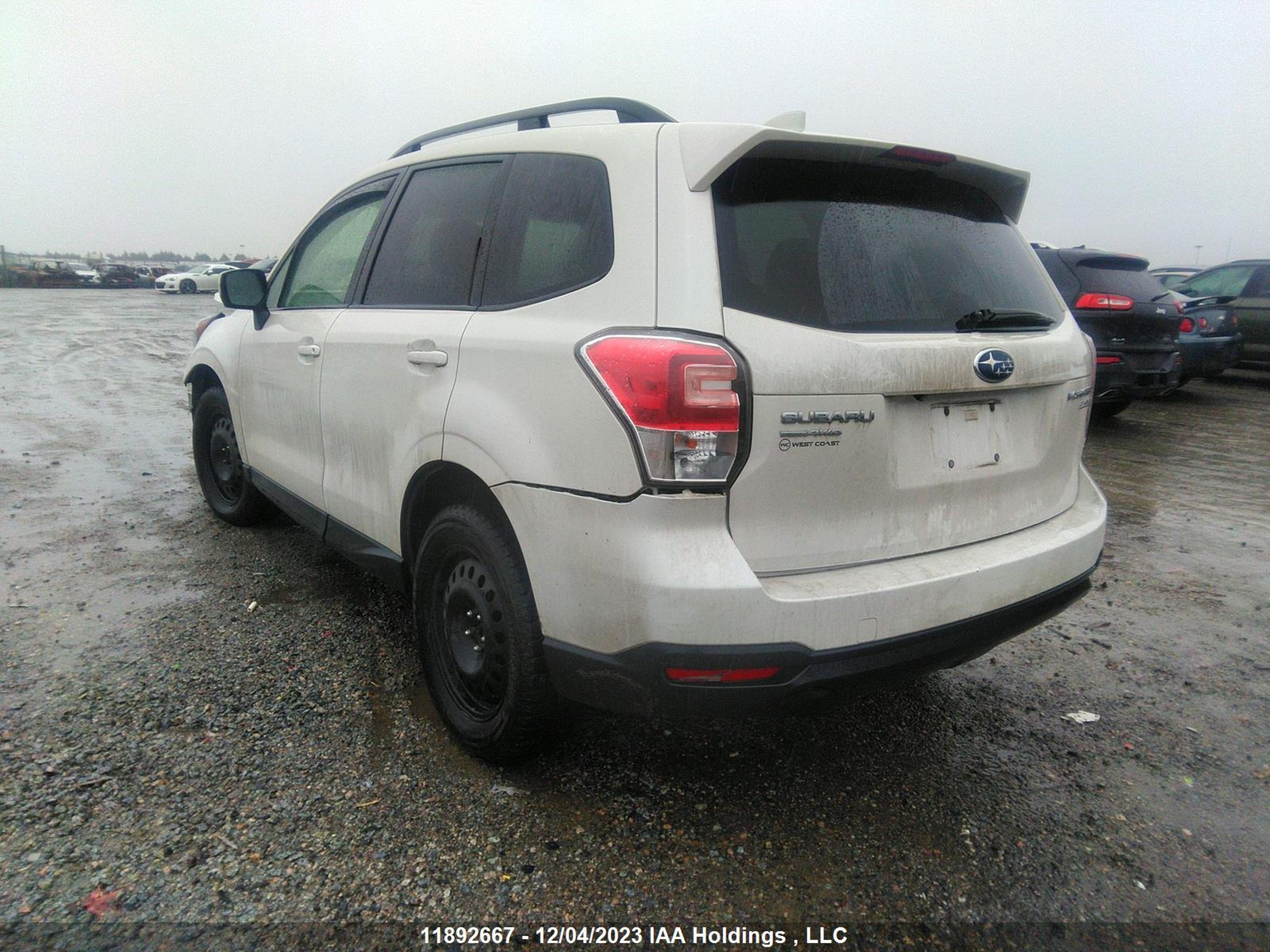 Photo 2 VIN: JF2SJEDC5HH520460 - SUBARU FORESTER 