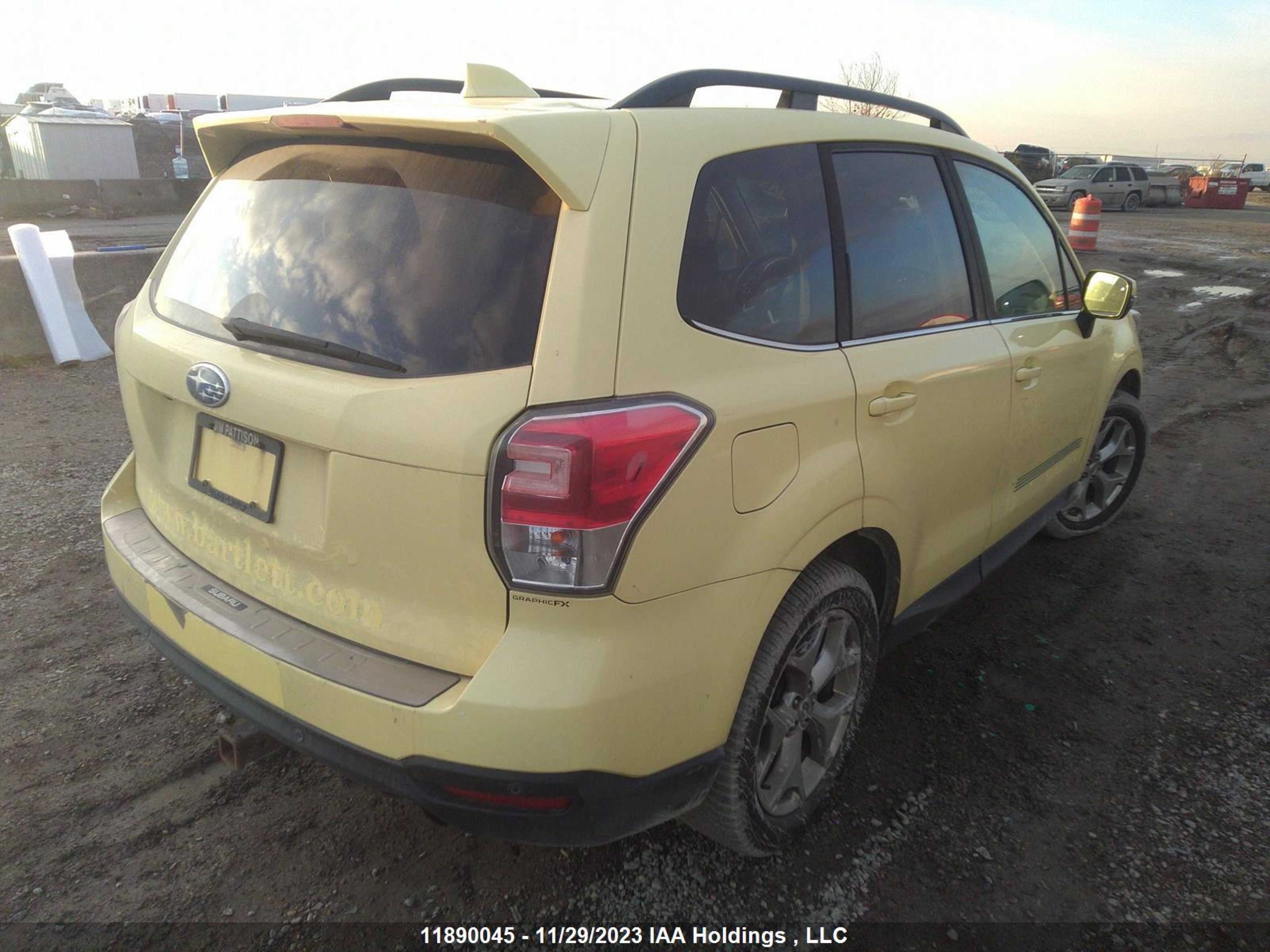 Photo 3 VIN: JF2SJEUC5HH810178 - SUBARU FORESTER 