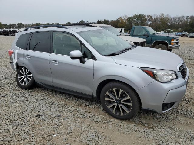 Photo 3 VIN: JF2SJGEC5JH430645 - SUBARU FORESTER 