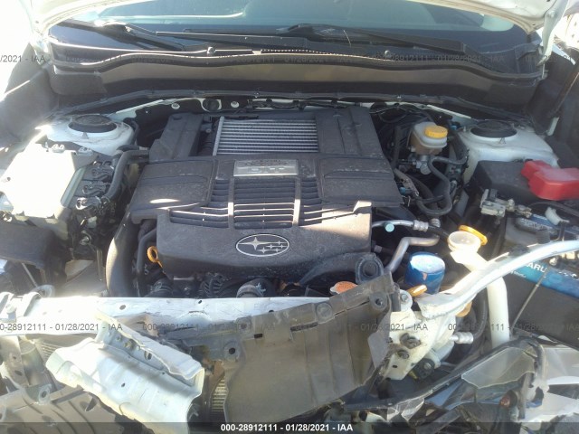 Photo 9 VIN: JF2SJGUC8FH417445 - SUBARU FORESTER 