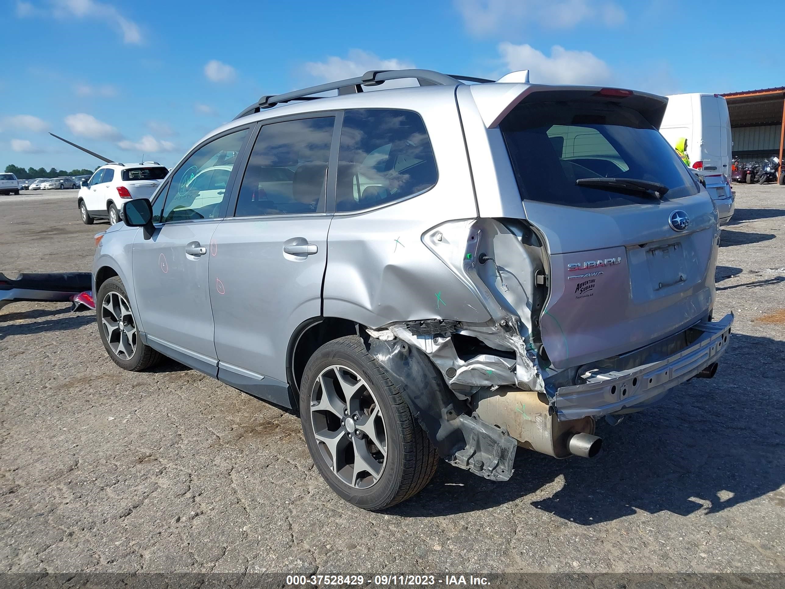 Photo 2 VIN: JF2SJGVCXGH441231 - SUBARU FORESTER 