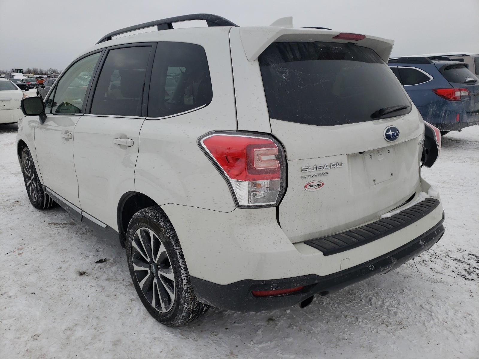 Photo 2 VIN: JF2SJGWC8HH562419 - SUBARU FORESTER 