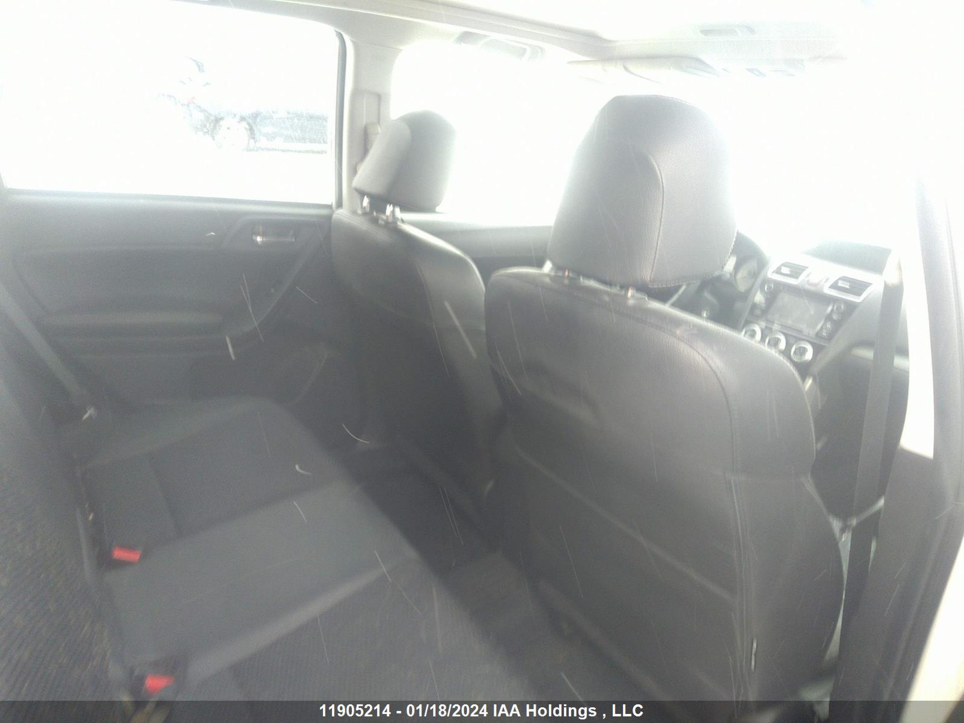 Photo 7 VIN: JF2SJHDC7GH436642 - SUBARU FORESTER 