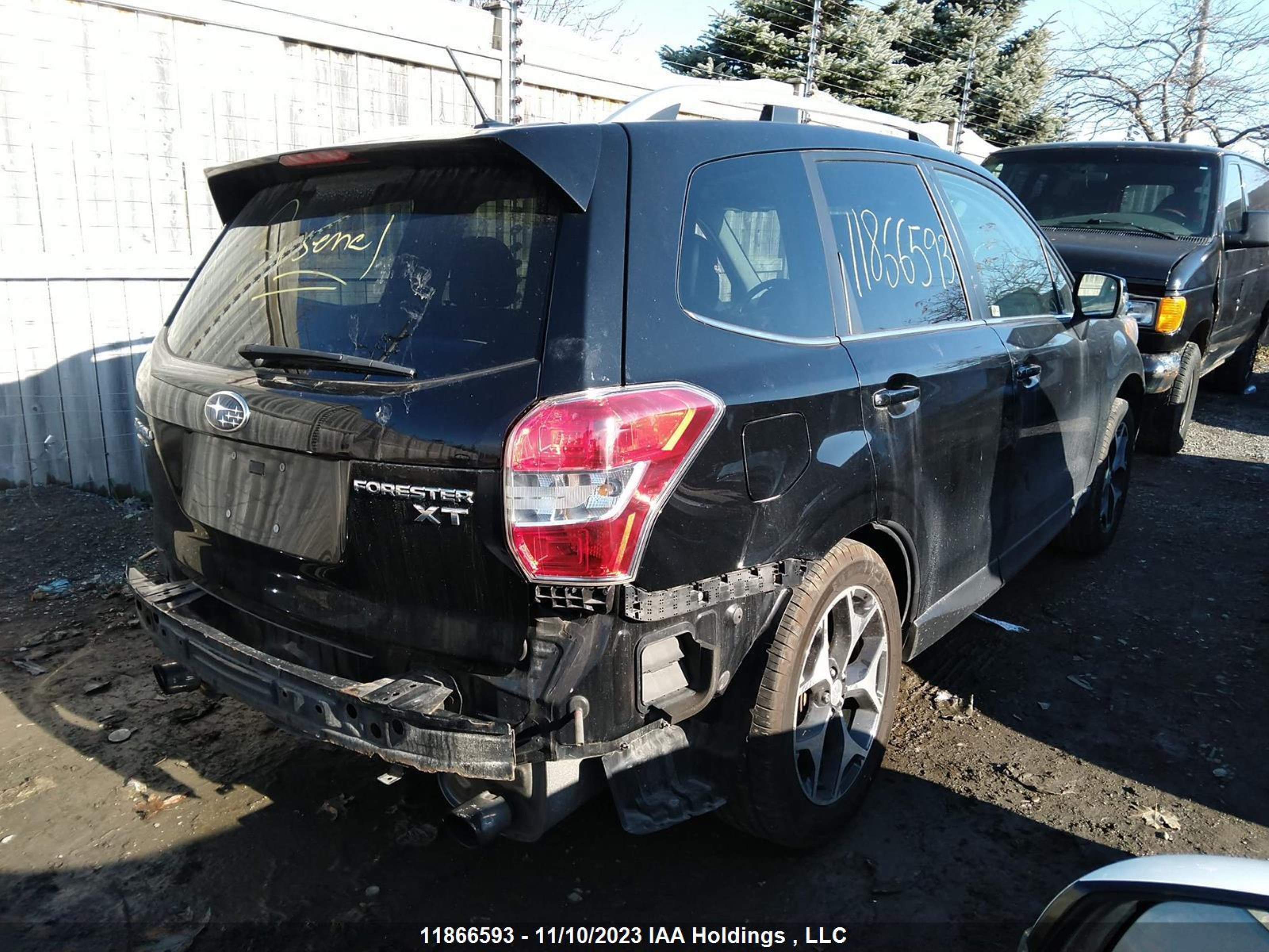 Photo 3 VIN: JF2SJHTC2FH403662 - SUBARU FORESTER 