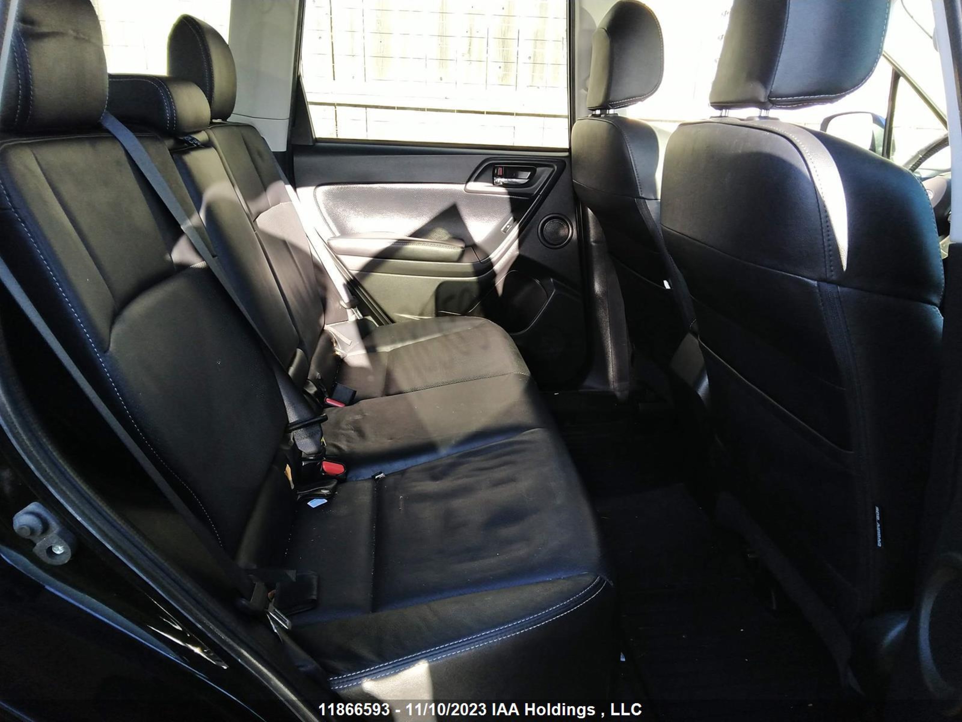 Photo 7 VIN: JF2SJHTC2FH403662 - SUBARU FORESTER 