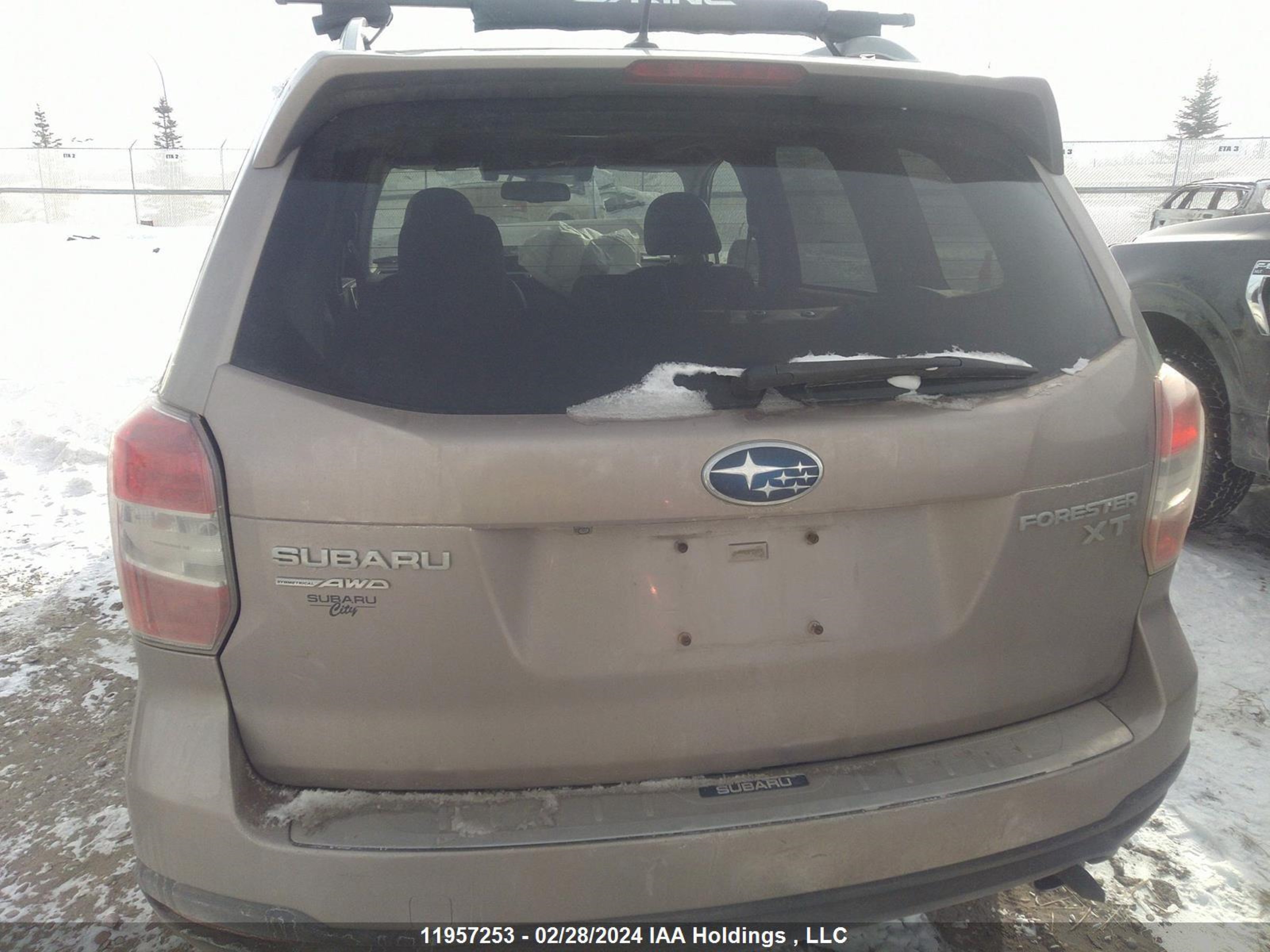 Photo 15 VIN: JF2SJHWC1FH561776 - SUBARU FORESTER 