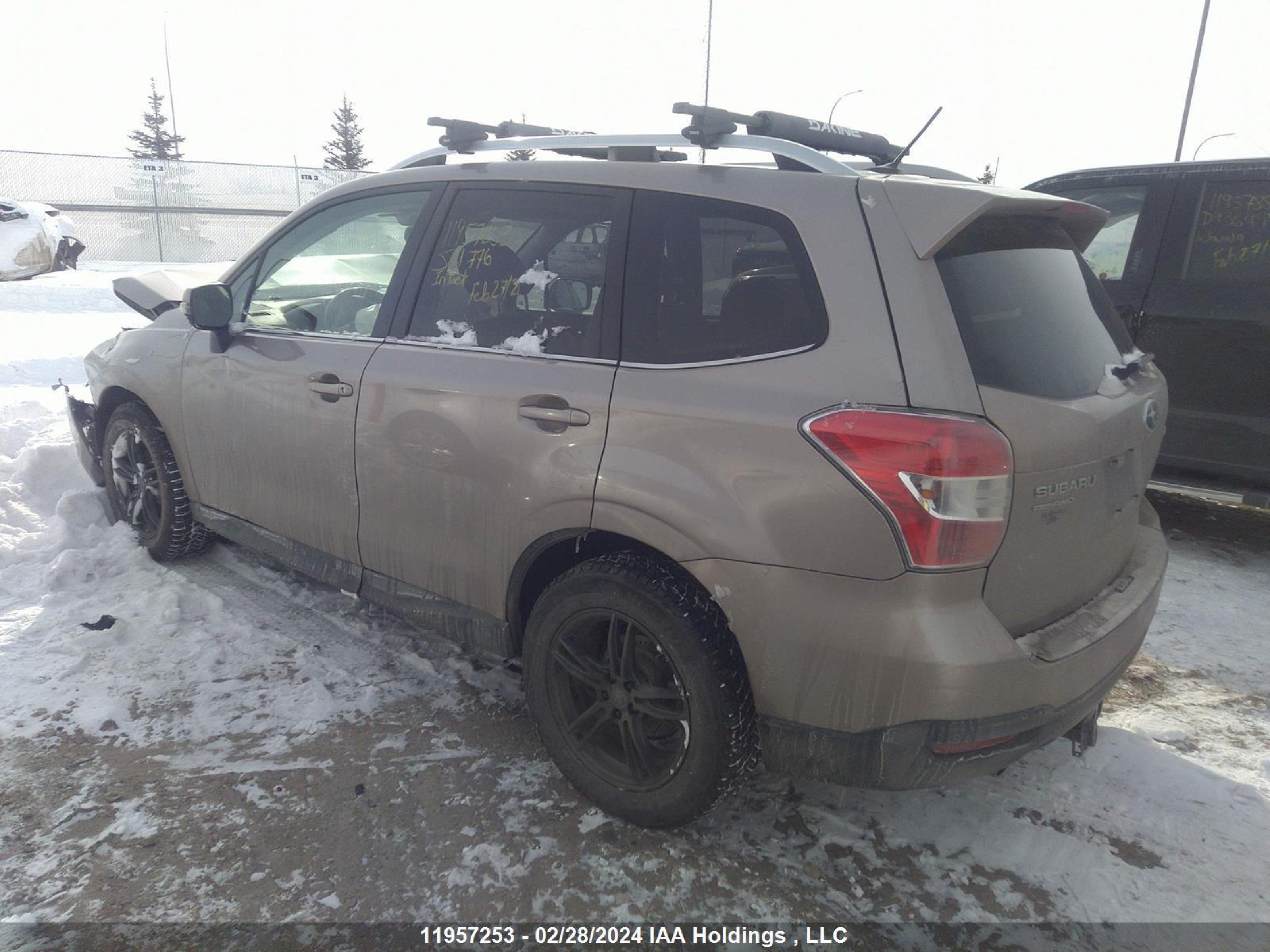 Photo 2 VIN: JF2SJHWC1FH561776 - SUBARU FORESTER 