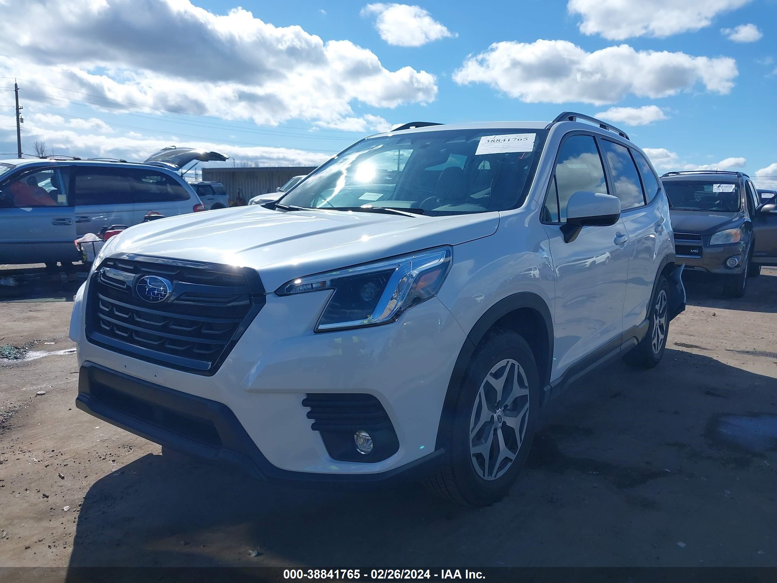 Photo 1 VIN: JF2SKACC0RH420758 - SUBARU FORESTER 