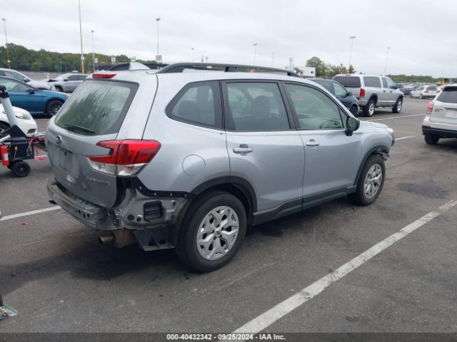 Photo 3 VIN: JF2SKACC6KH418745 - SUBARU FORESTER 