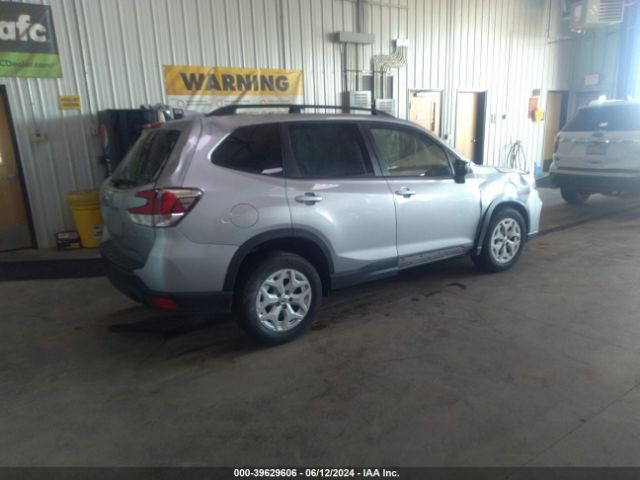 Photo 3 VIN: JF2SKACC8KH405351 - SUBARU FORESTER 