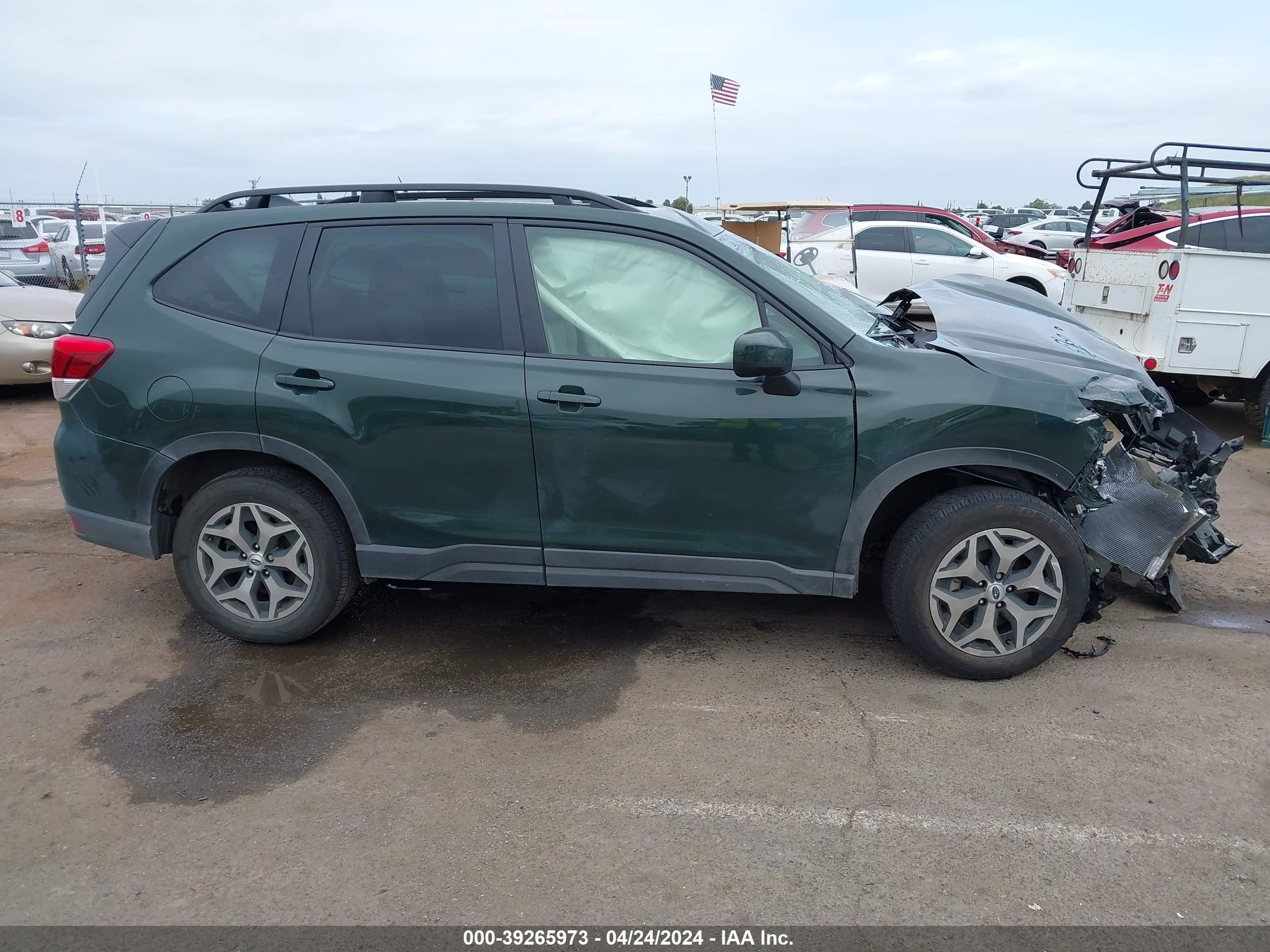 Photo 13 VIN: JF2SKADC1RH422548 - SUBARU FORESTER 