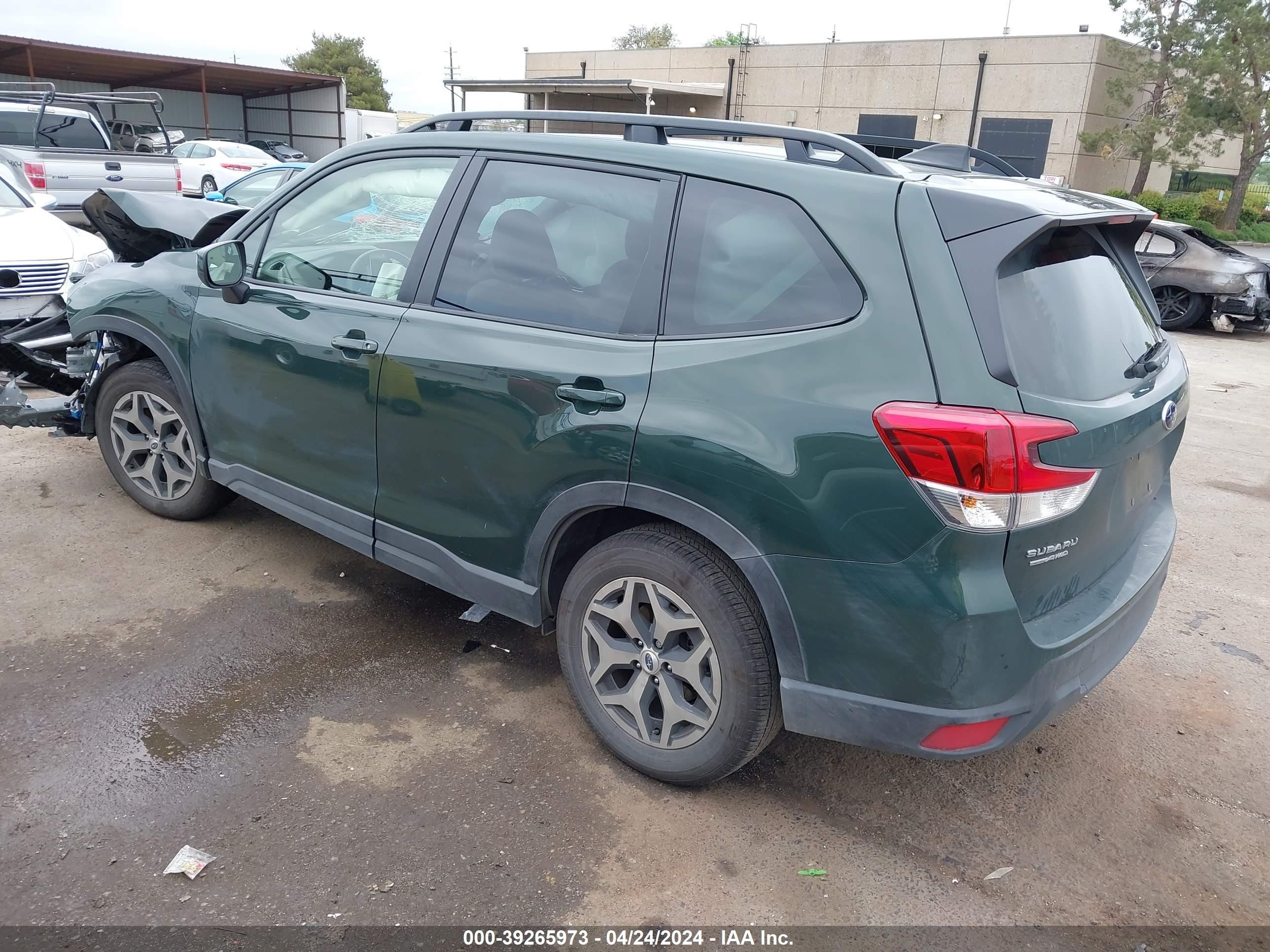 Photo 2 VIN: JF2SKADC1RH422548 - SUBARU FORESTER 