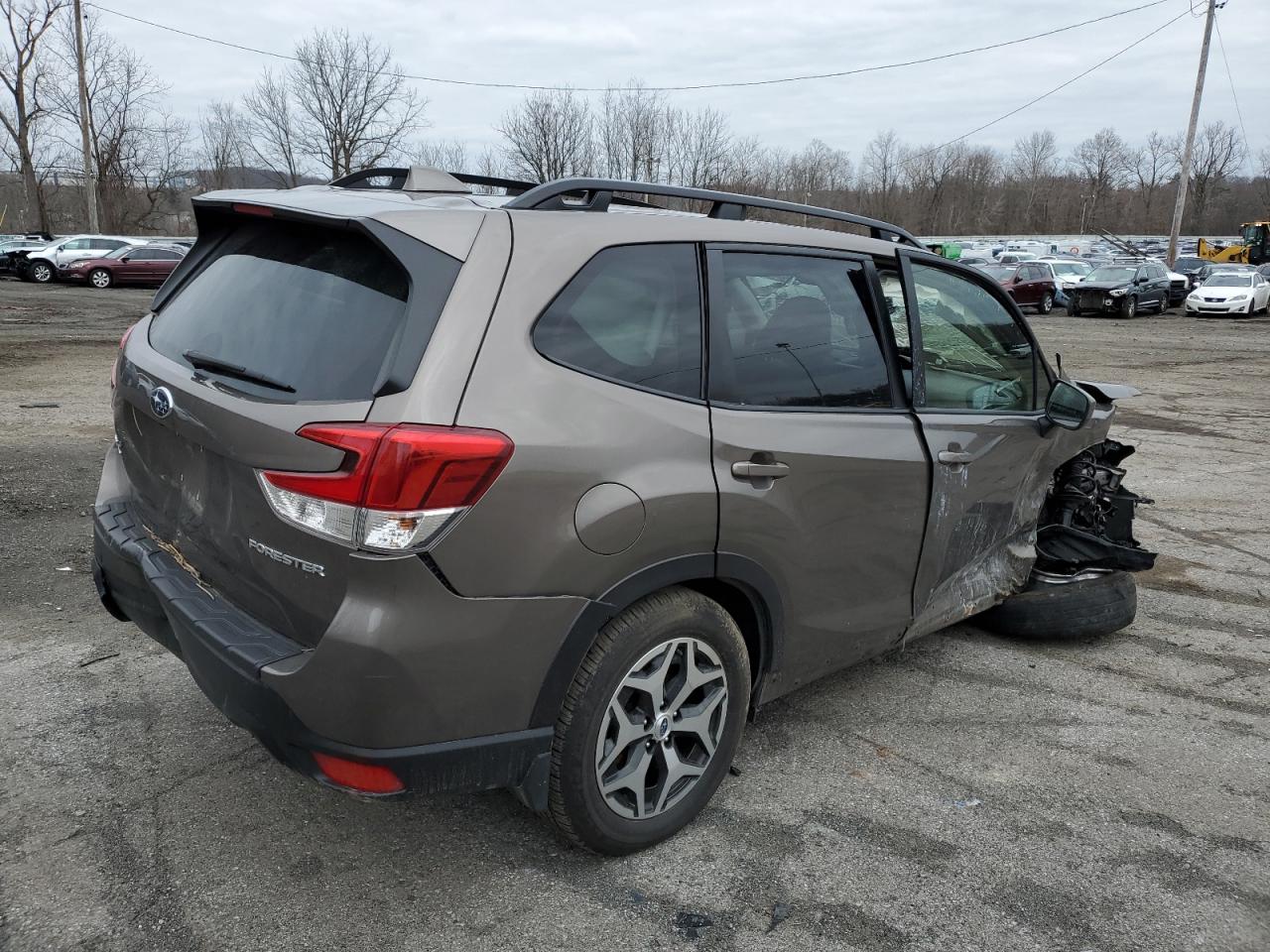 Photo 2 VIN: JF2SKADC2NH432046 - SUBARU FORESTER 