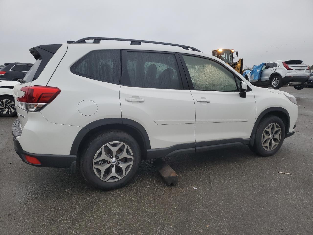 Photo 2 VIN: JF2SKADC8RH405505 - SUBARU FORESTER 