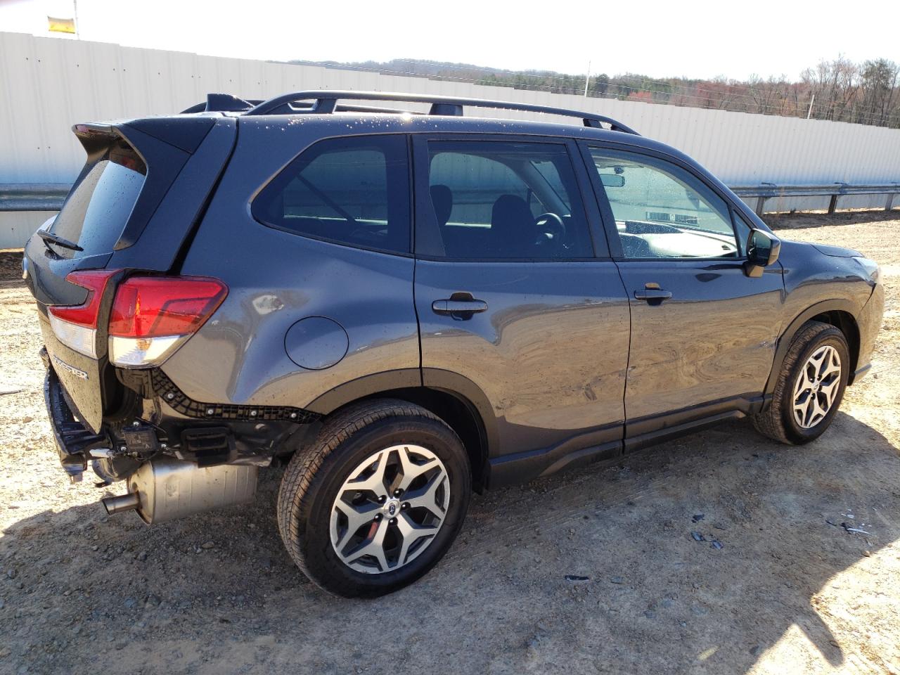 Photo 2 VIN: JF2SKADC8RH407495 - SUBARU FORESTER 