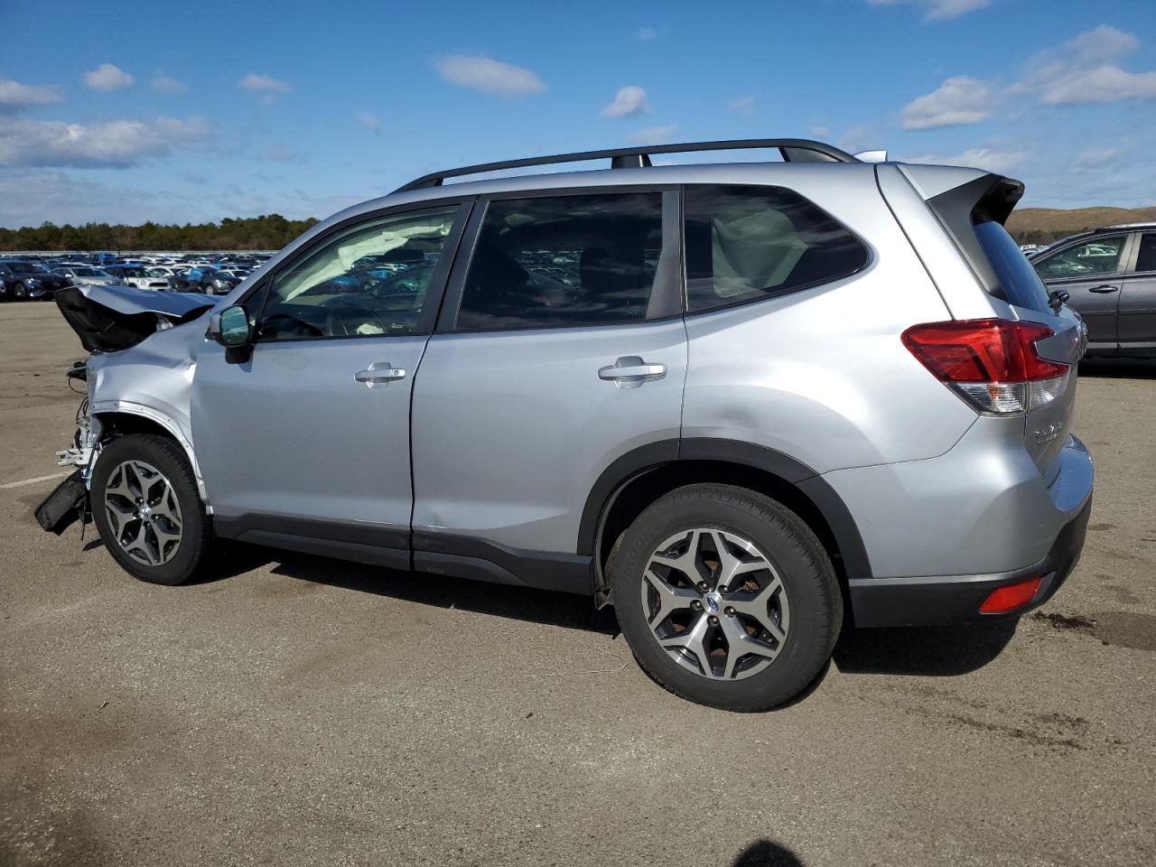 Photo 1 VIN: JF2SKAEC4KH417137 - SUBARU FORESTER 