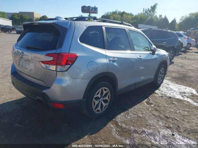 Photo 3 VIN: JF2SKAEC6KH502738 - SUBARU FORESTER 