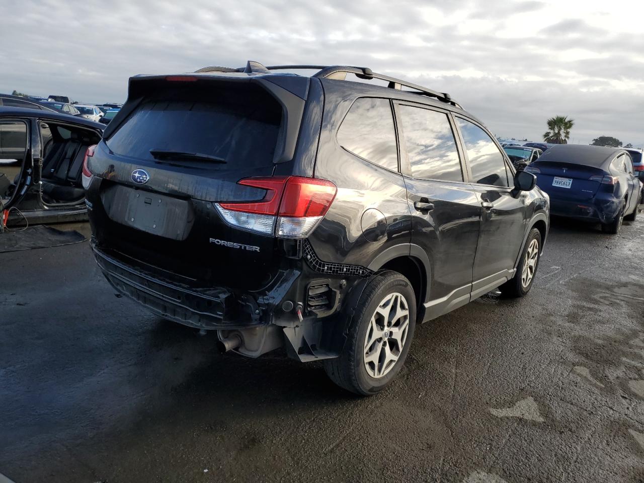 Photo 2 VIN: JF2SKAEC9KH526354 - SUBARU FORESTER 