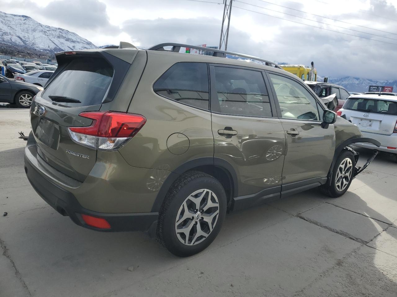 Photo 2 VIN: JF2SKAEC9PH466583 - SUBARU FORESTER 