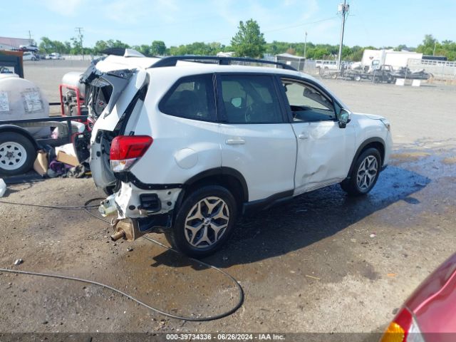 Photo 3 VIN: JF2SKAGC2LH472569 - SUBARU FORESTER 