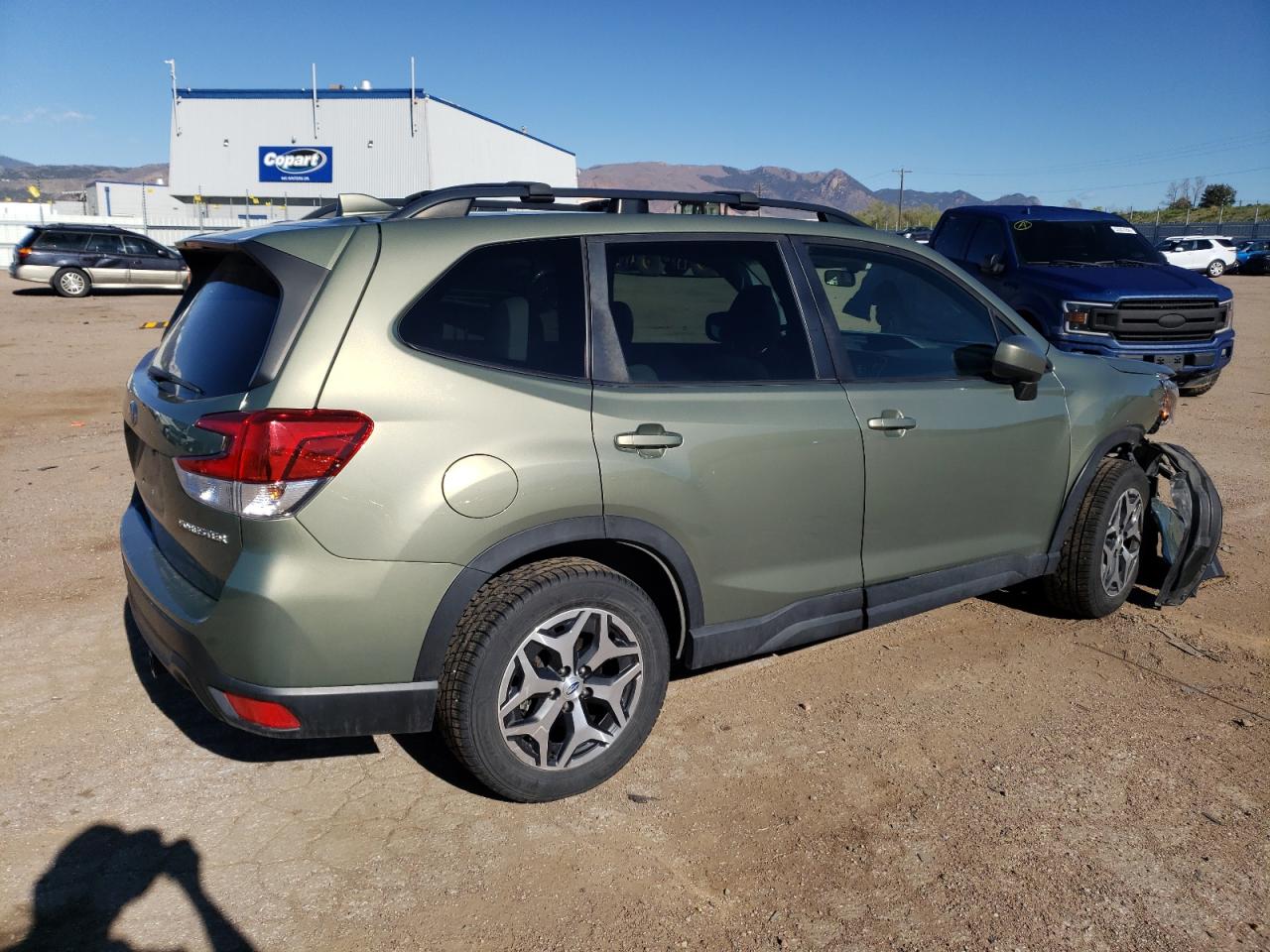 Photo 2 VIN: JF2SKAGC2LH515713 - SUBARU FORESTER 