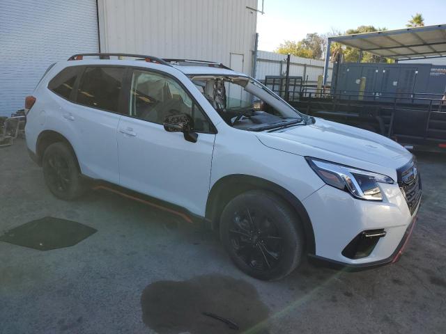 Photo 3 VIN: JF2SKAGC2RH494001 - SUBARU FORESTER S 