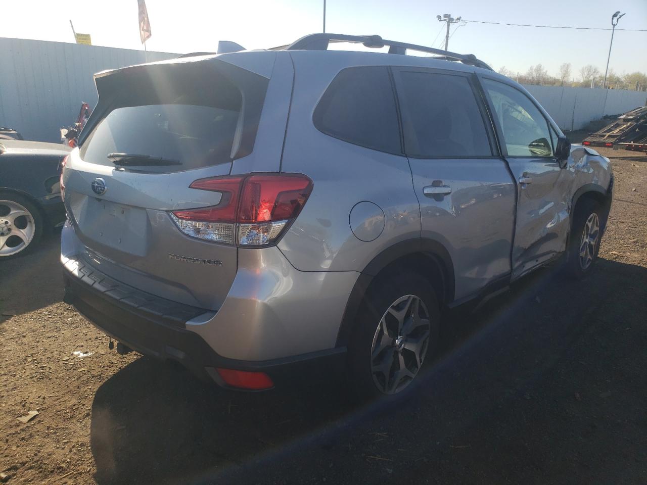 Photo 2 VIN: JF2SKAGC3LH472600 - SUBARU FORESTER 