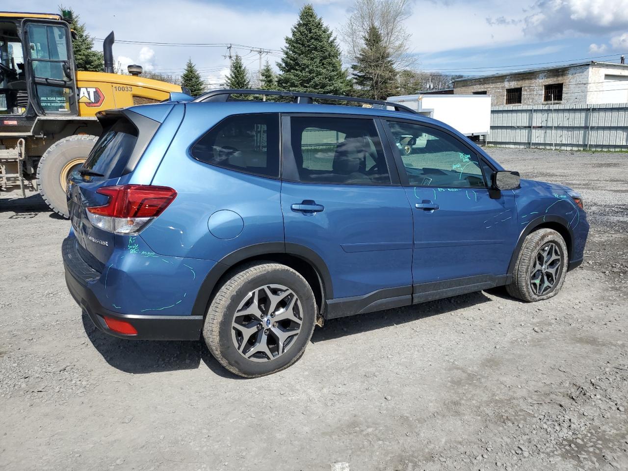 Photo 2 VIN: JF2SKAGC8KH432284 - SUBARU FORESTER 