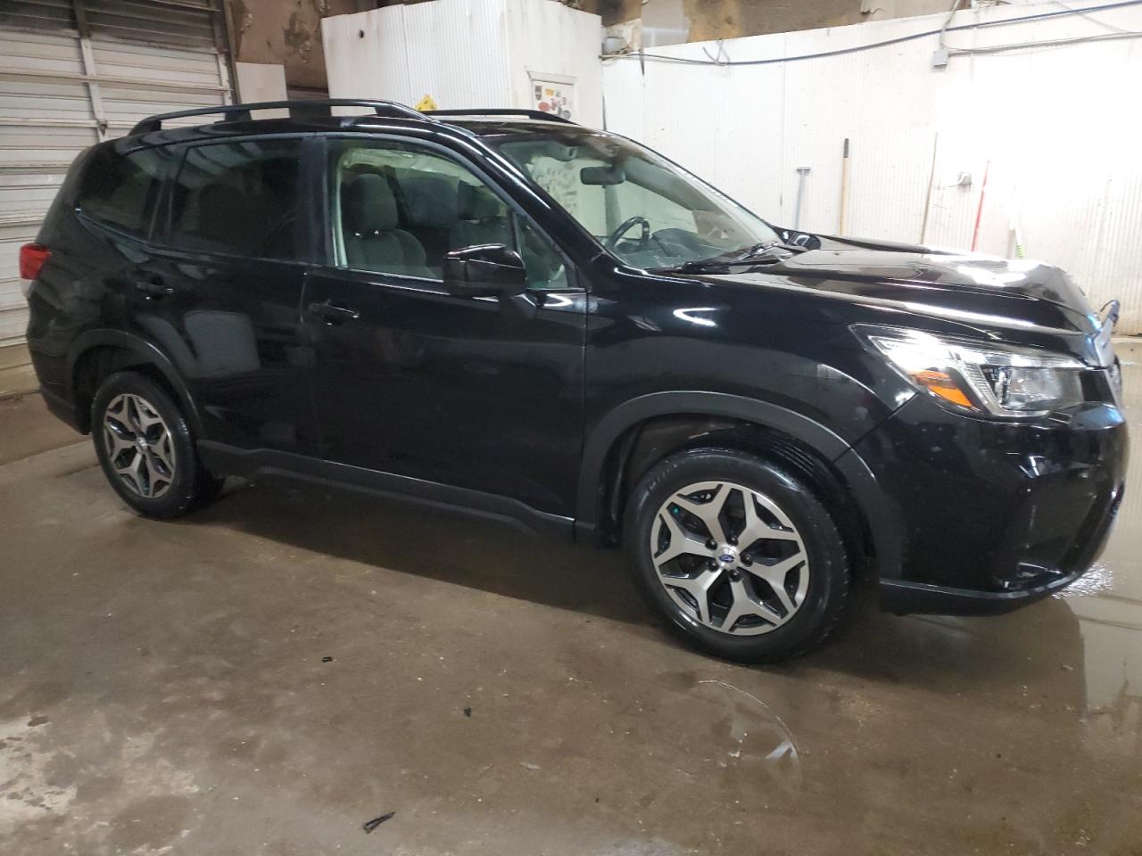 Photo 3 VIN: JF2SKAGC8KH462465 - SUBARU FORESTER 