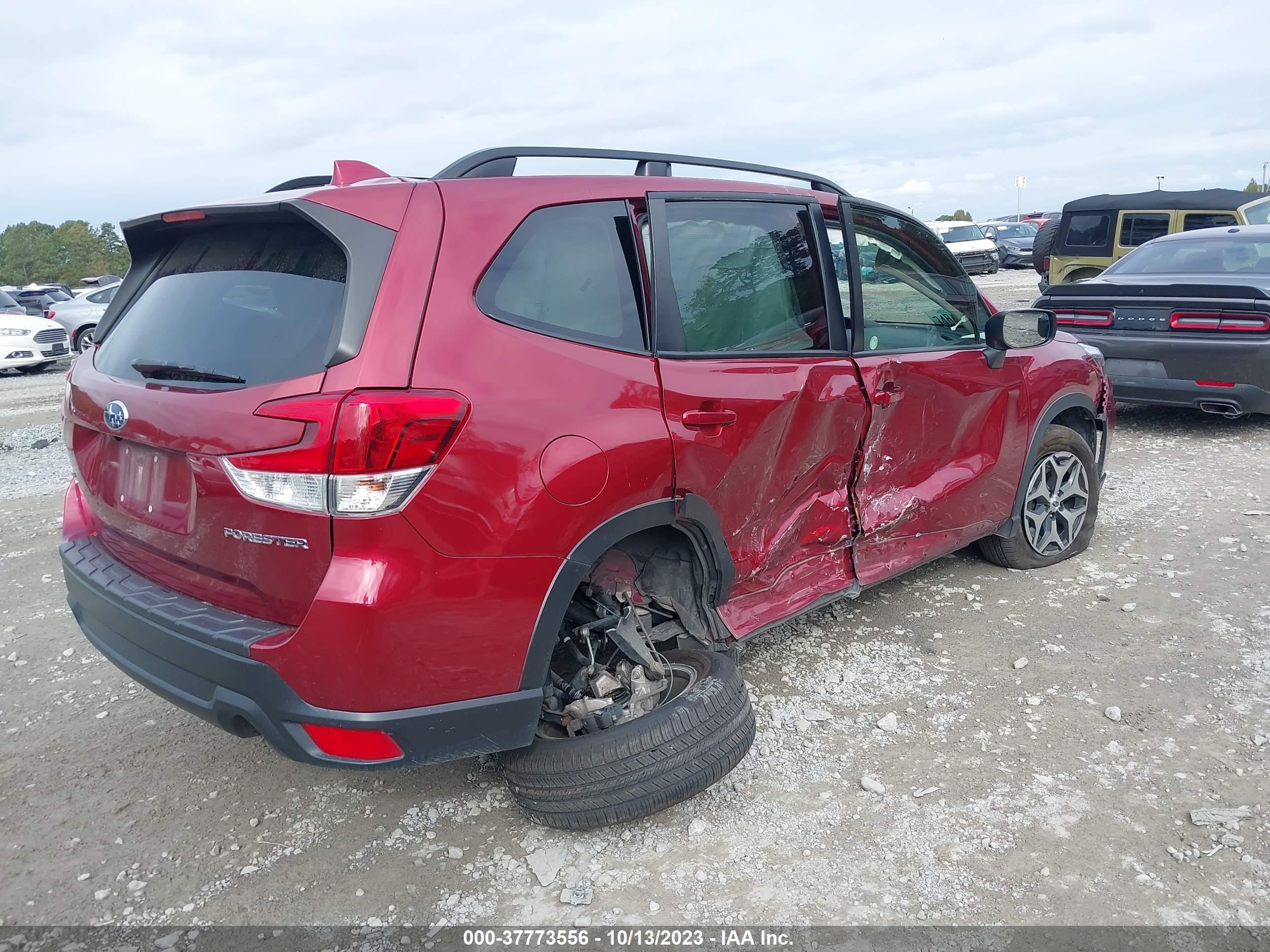 Photo 3 VIN: JF2SKAGC8LH538705 - SUBARU FORESTER 