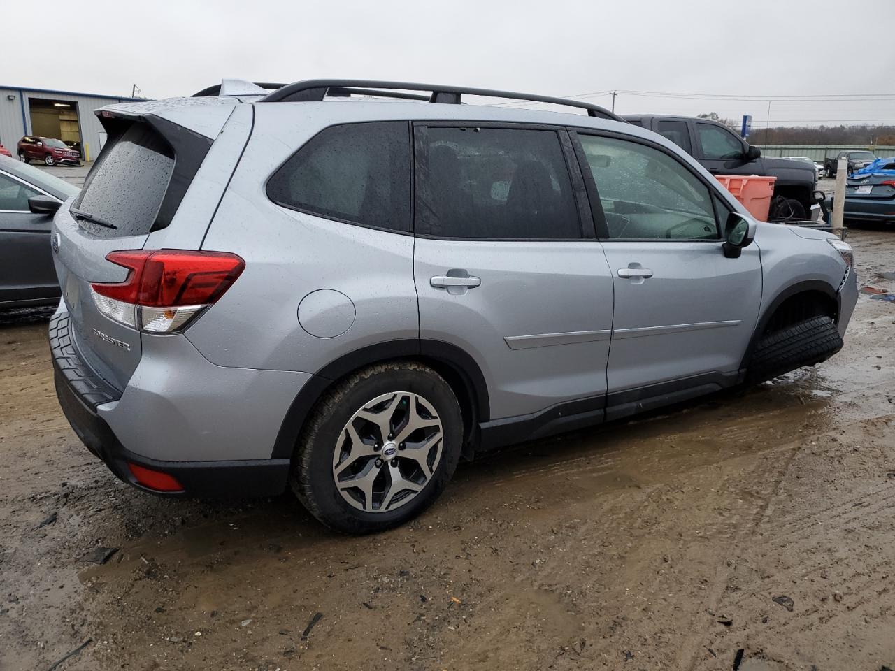 Photo 2 VIN: JF2SKAGC8LH598709 - SUBARU FORESTER 