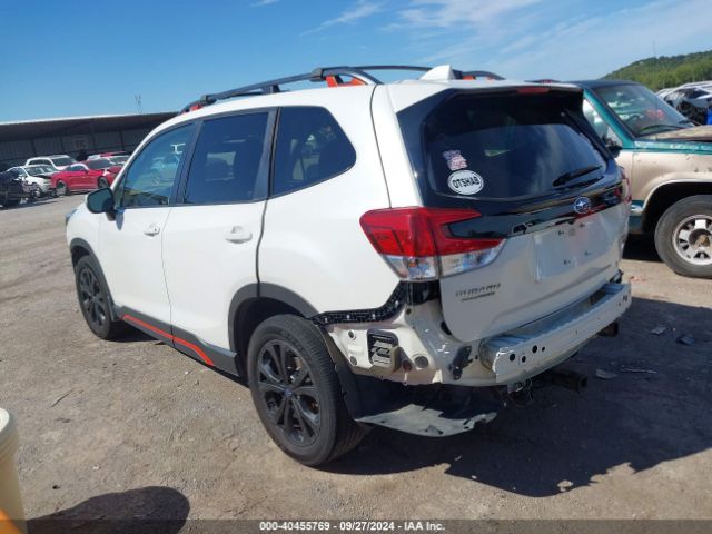 Photo 2 VIN: JF2SKAJC2KH446173 - SUBARU FORESTER 