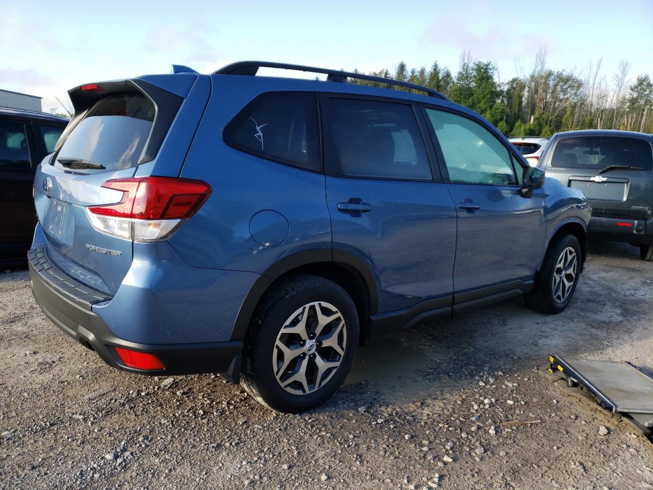 Photo 2 VIN: JF2SKAJC4MH557861 - SUBARU FORESTER 