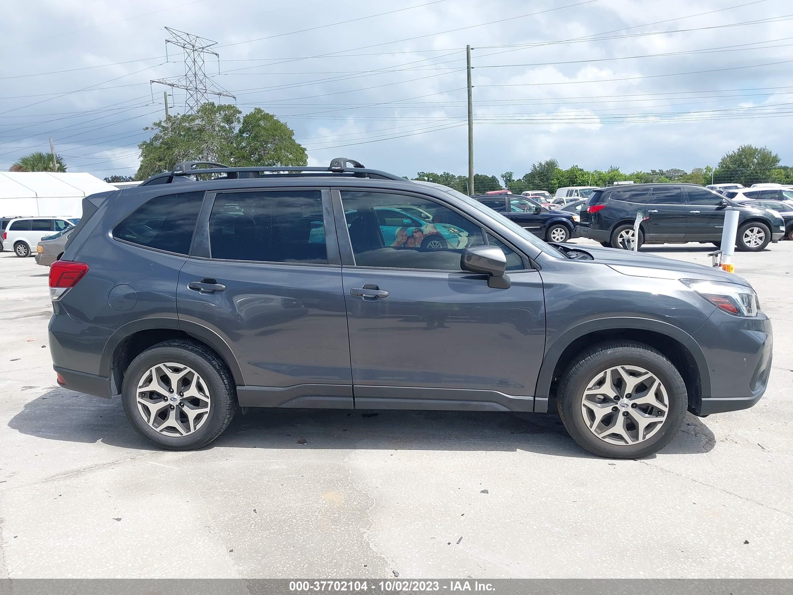 Photo 12 VIN: JF2SKAJC6LH520177 - SUBARU FORESTER 