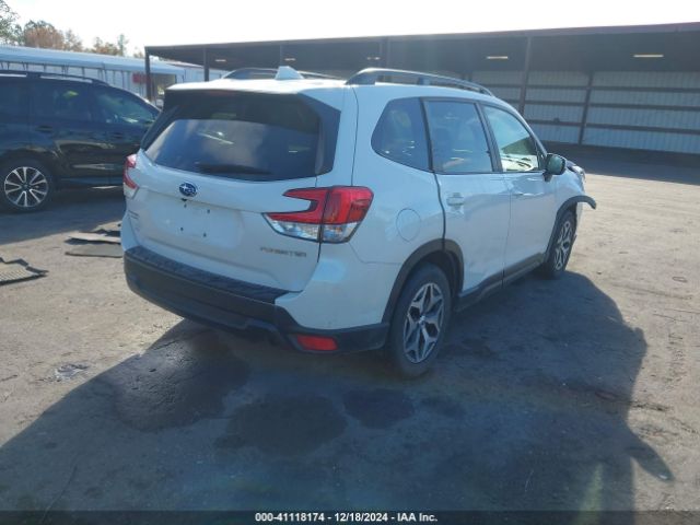 Photo 3 VIN: JF2SKAJC7MH423040 - SUBARU FORESTER 