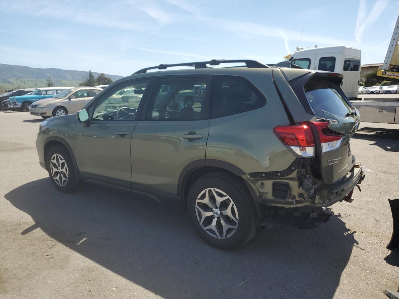 Photo 1 VIN: JF2SKAJC7MH593589 - SUBARU FORESTER 