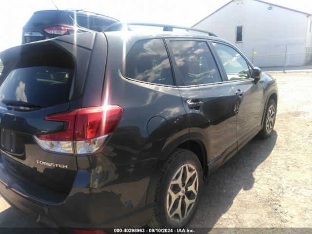 Photo 3 VIN: JF2SKAJC8MH453549 - SUBARU FORESTER 