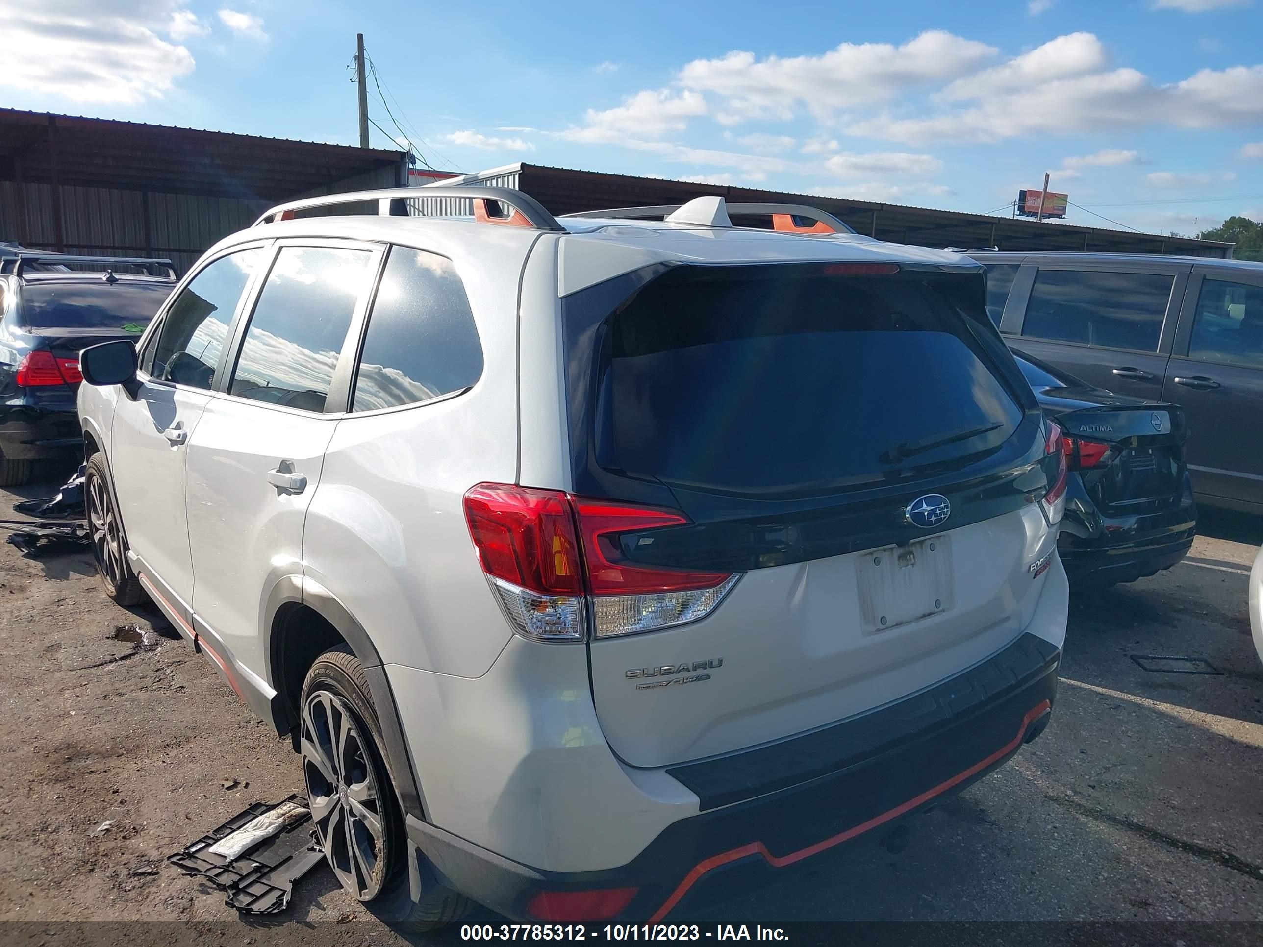 Photo 2 VIN: JF2SKARC1LH447188 - SUBARU FORESTER 