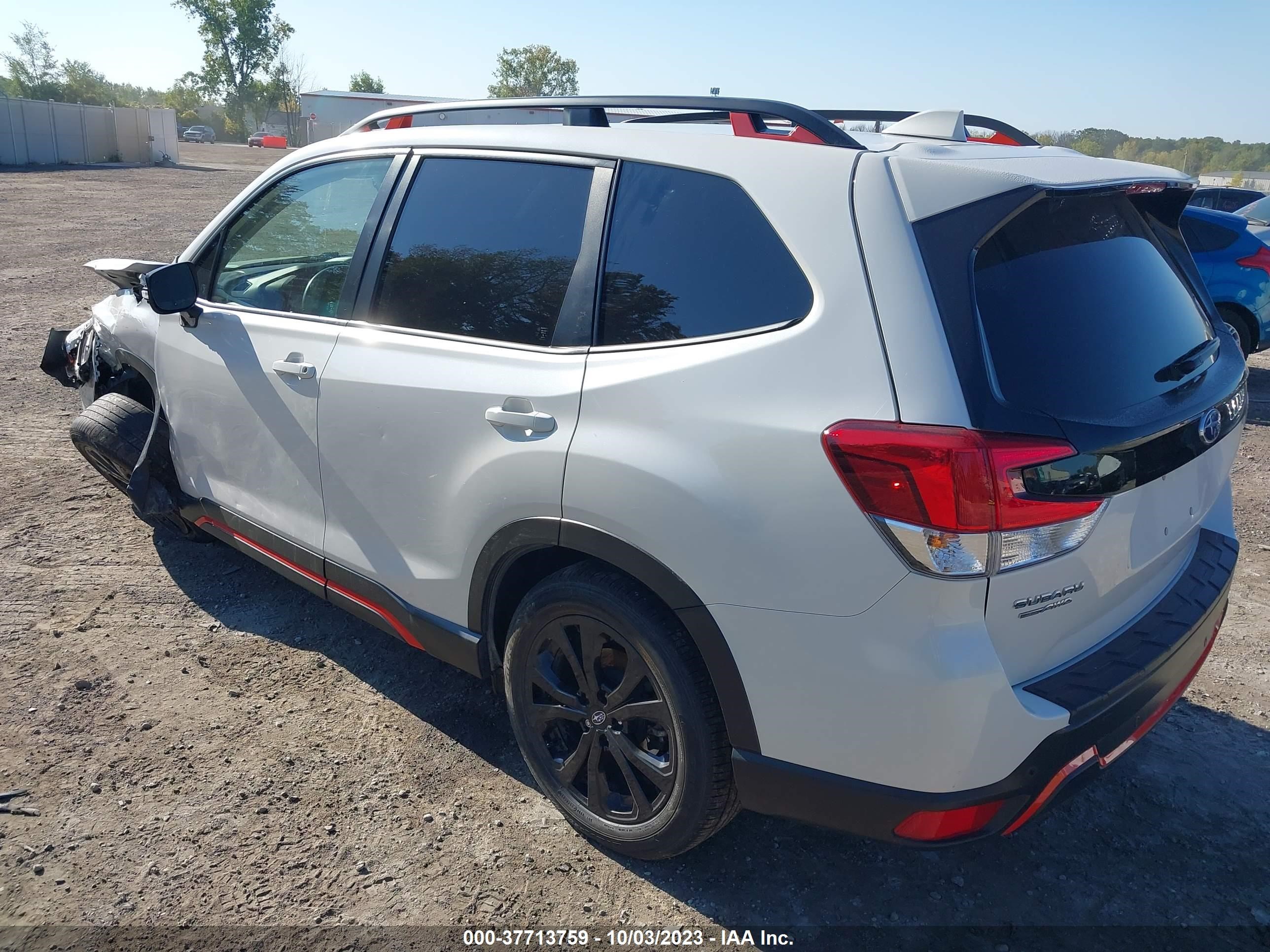 Photo 2 VIN: JF2SKARC4MH567018 - SUBARU FORESTER 