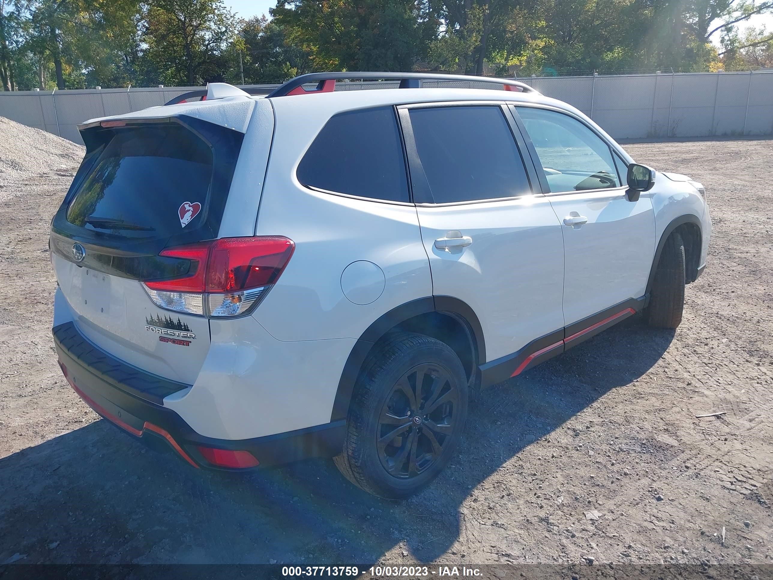 Photo 3 VIN: JF2SKARC4MH567018 - SUBARU FORESTER 