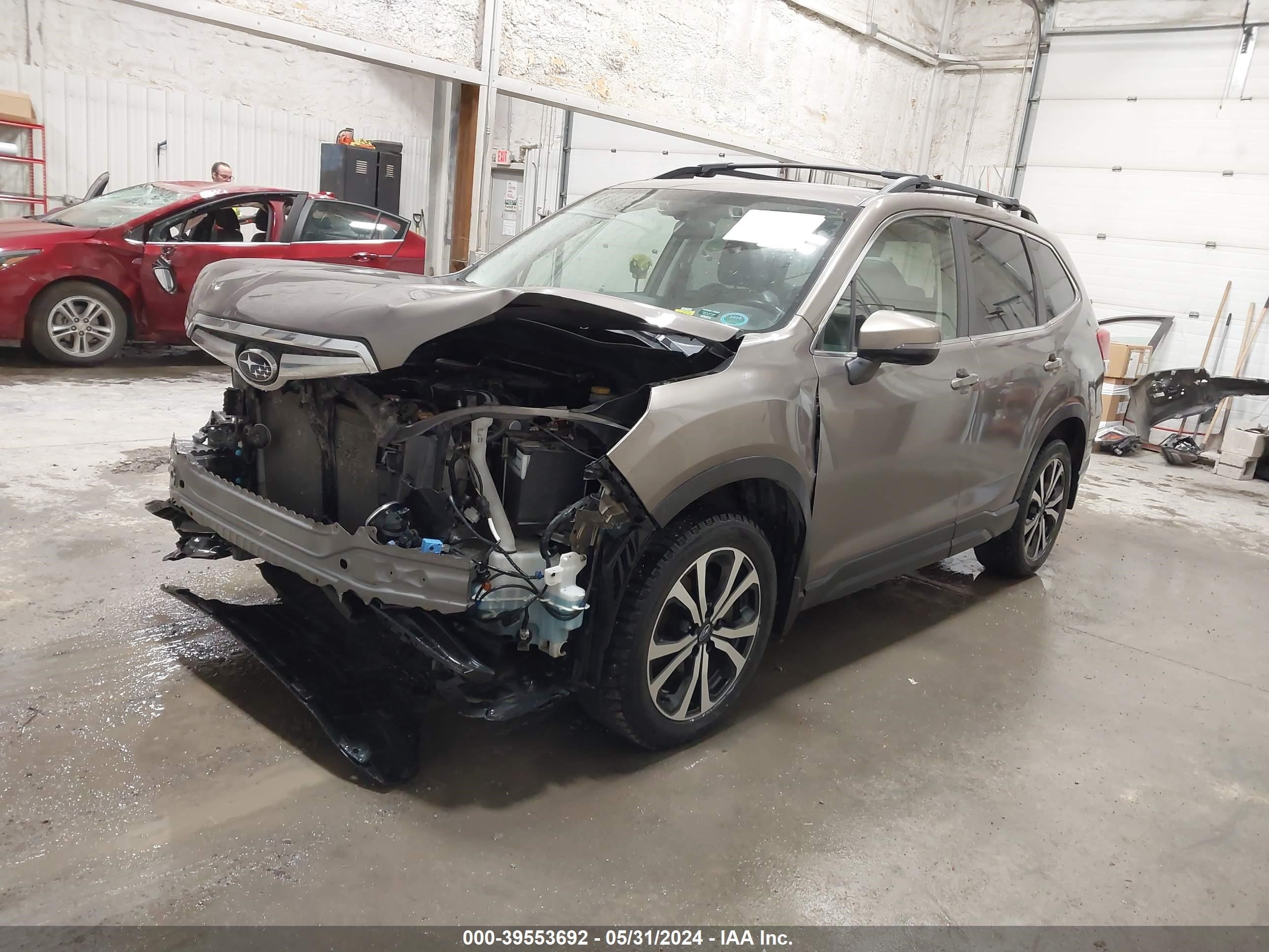 Photo 2 VIN: JF2SKAUC1KH548088 - SUBARU FORESTER 