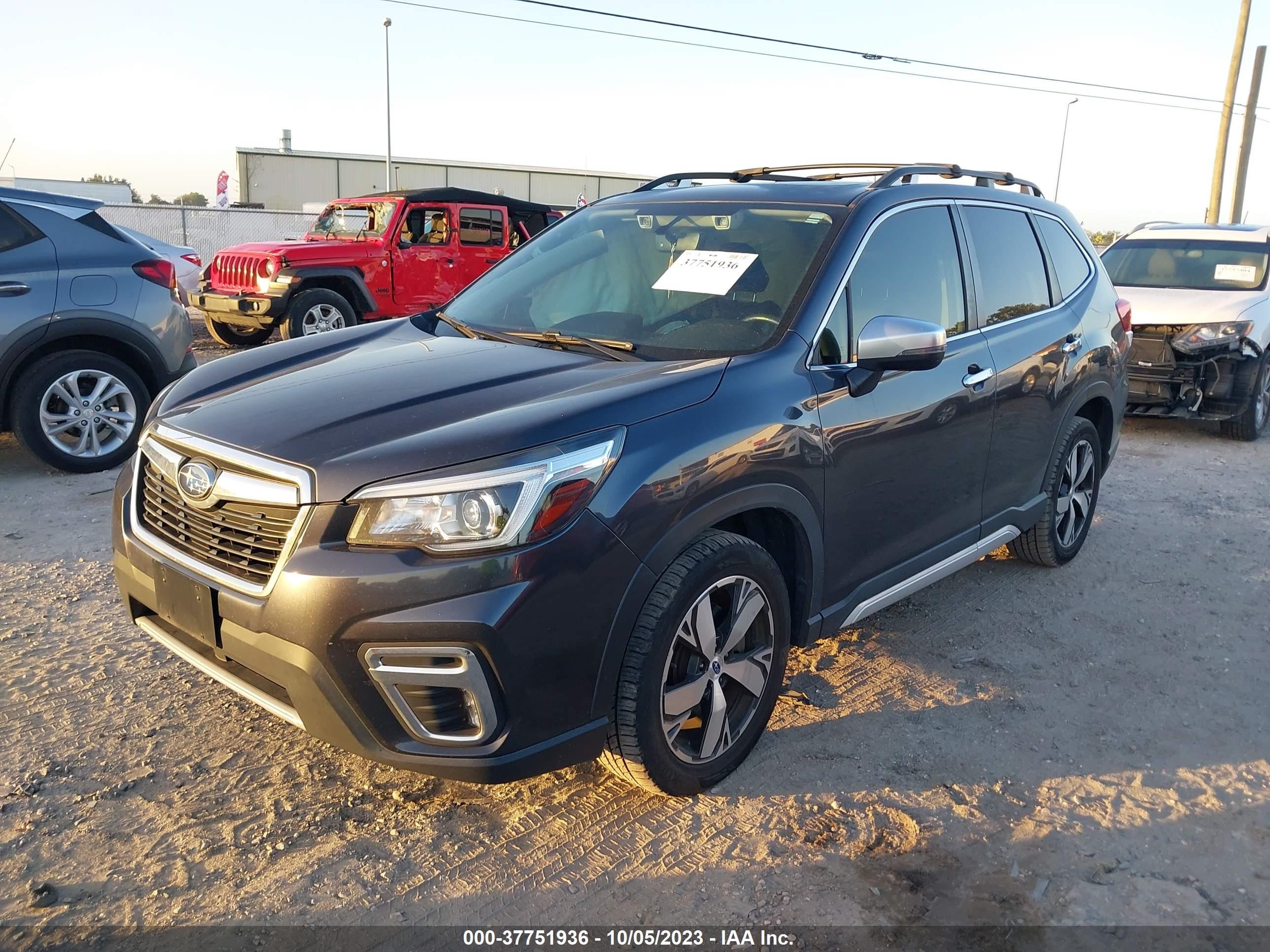 Photo 1 VIN: JF2SKAWC4KH555095 - SUBARU FORESTER 