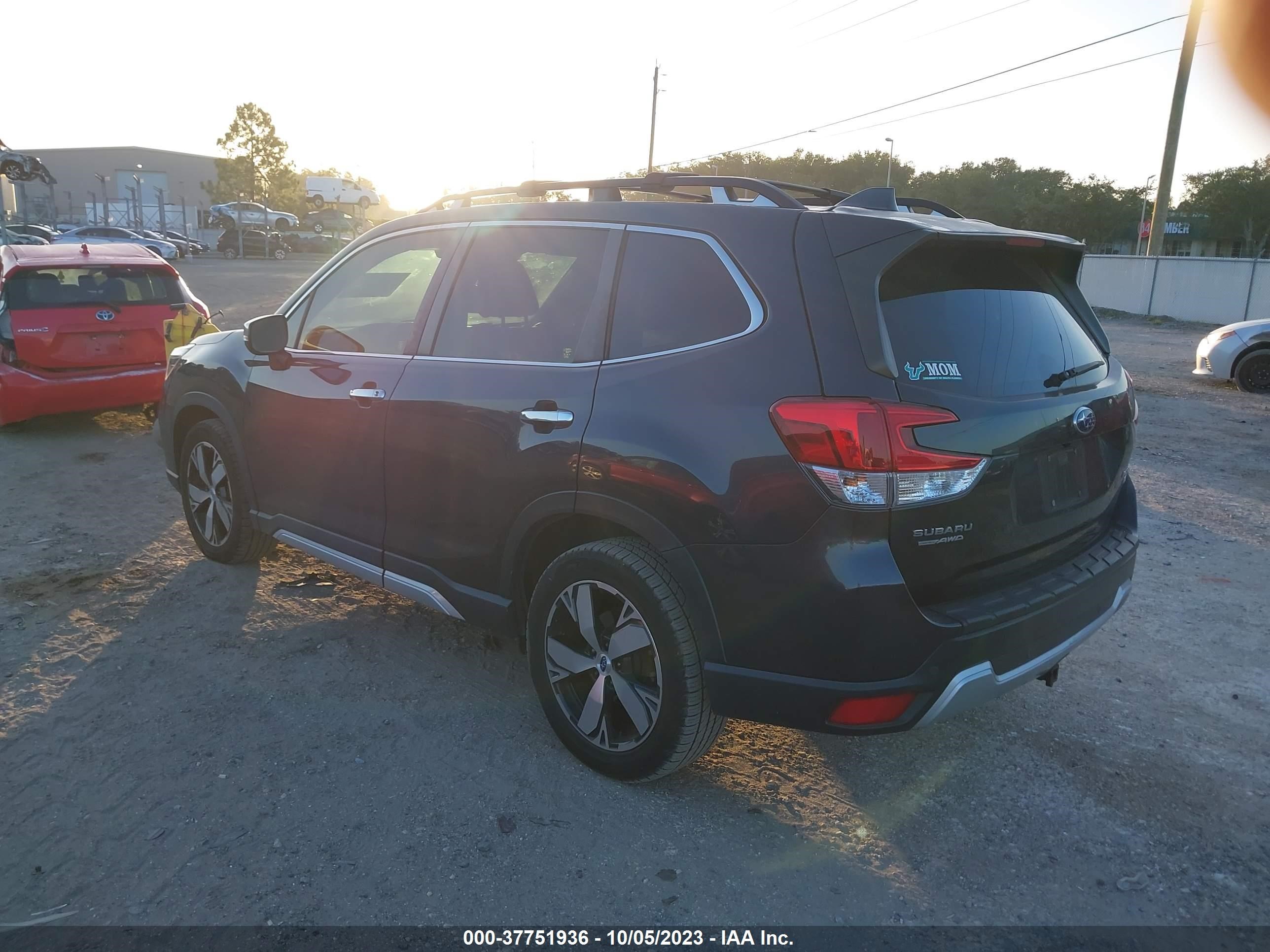 Photo 2 VIN: JF2SKAWC4KH555095 - SUBARU FORESTER 