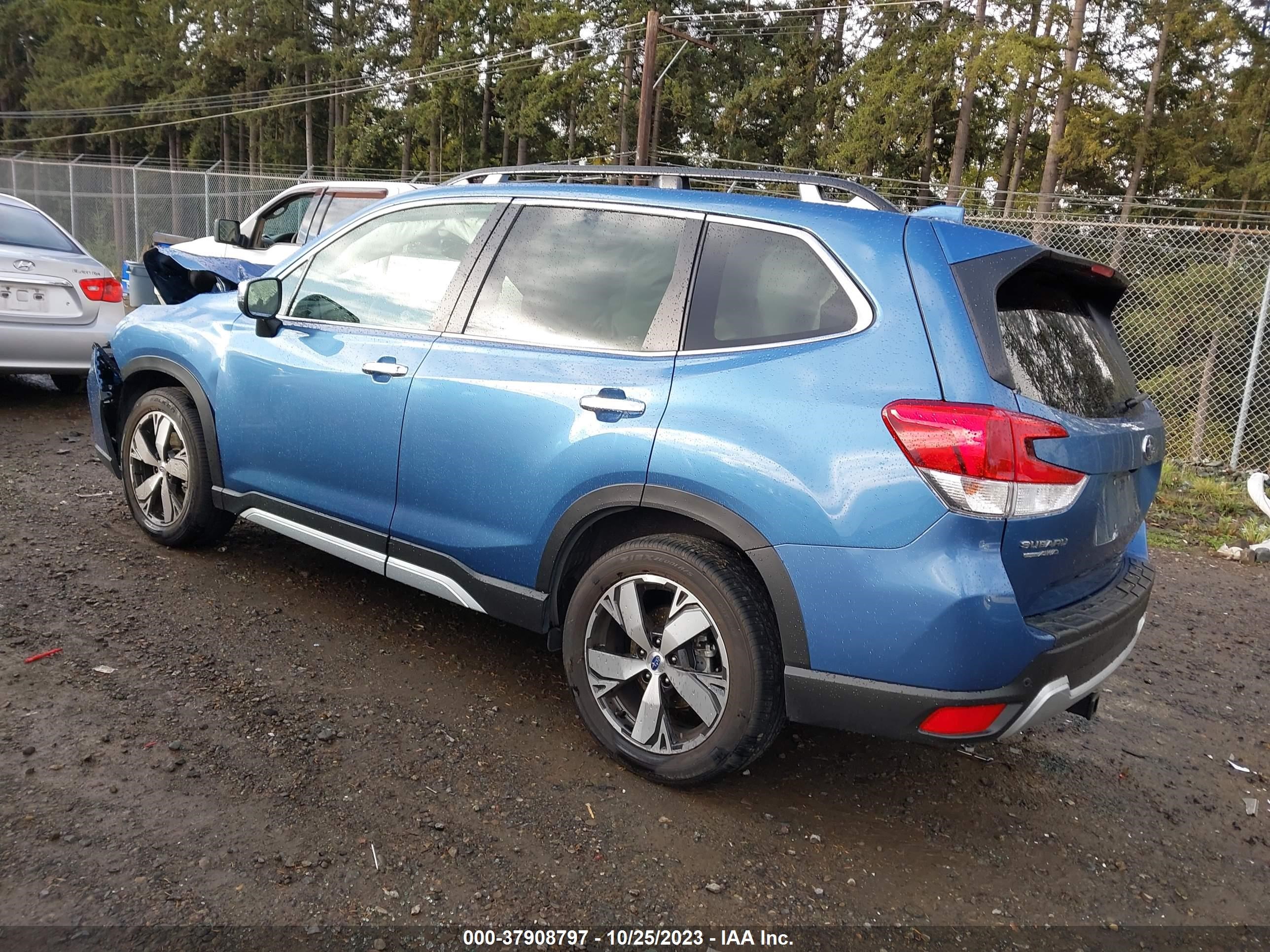 Photo 2 VIN: JF2SKAWC5KH545191 - SUBARU FORESTER 