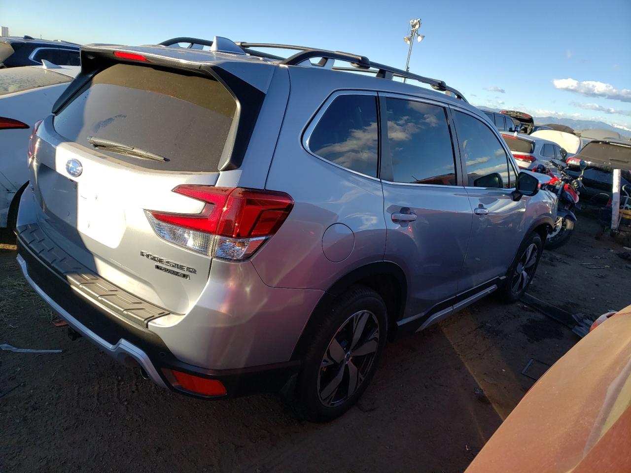 Photo 2 VIN: JF2SKAXC2LH584319 - SUBARU FORESTER 