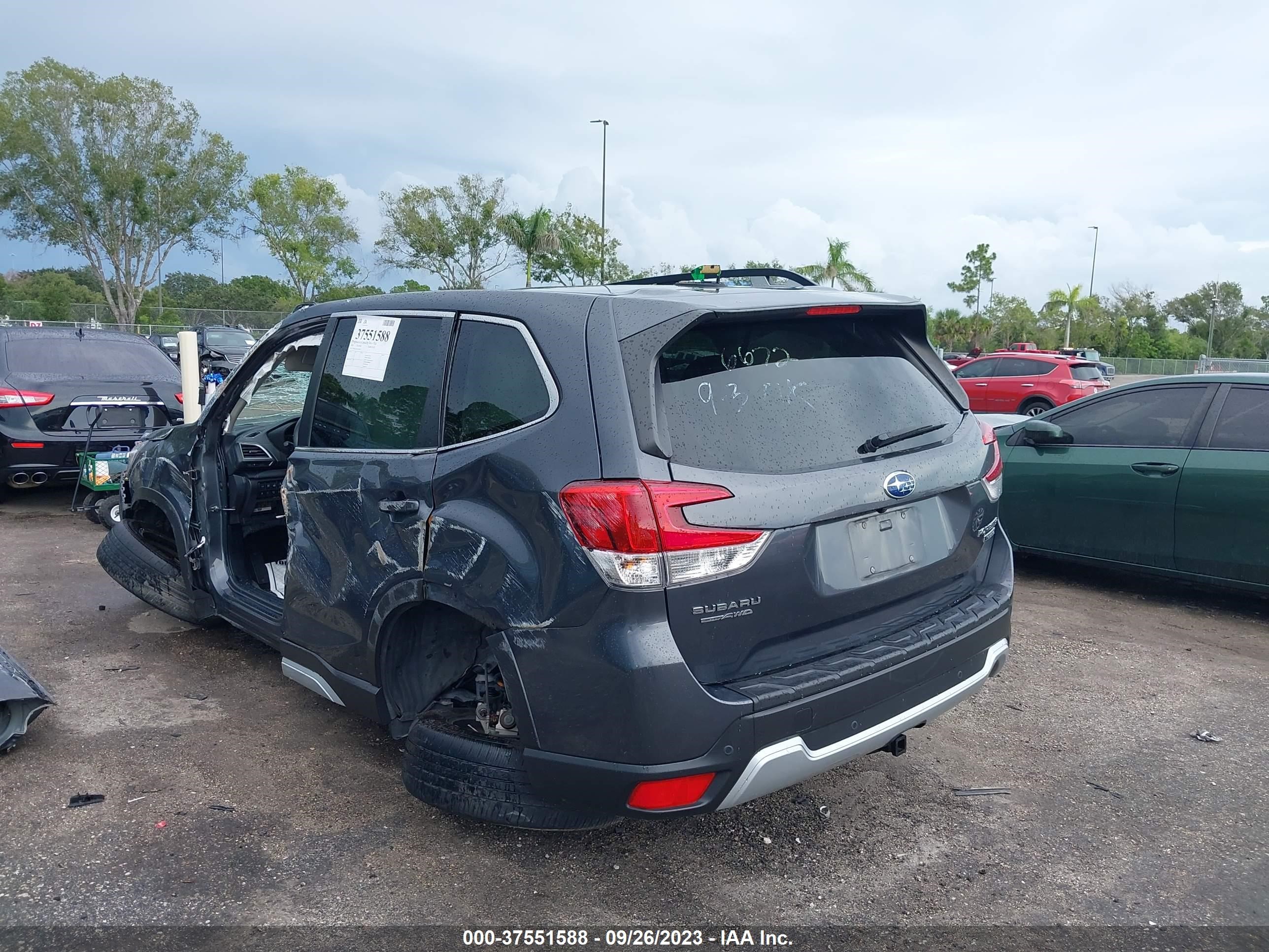 Photo 2 VIN: JF2SKAXC5LH566672 - SUBARU FORESTER 